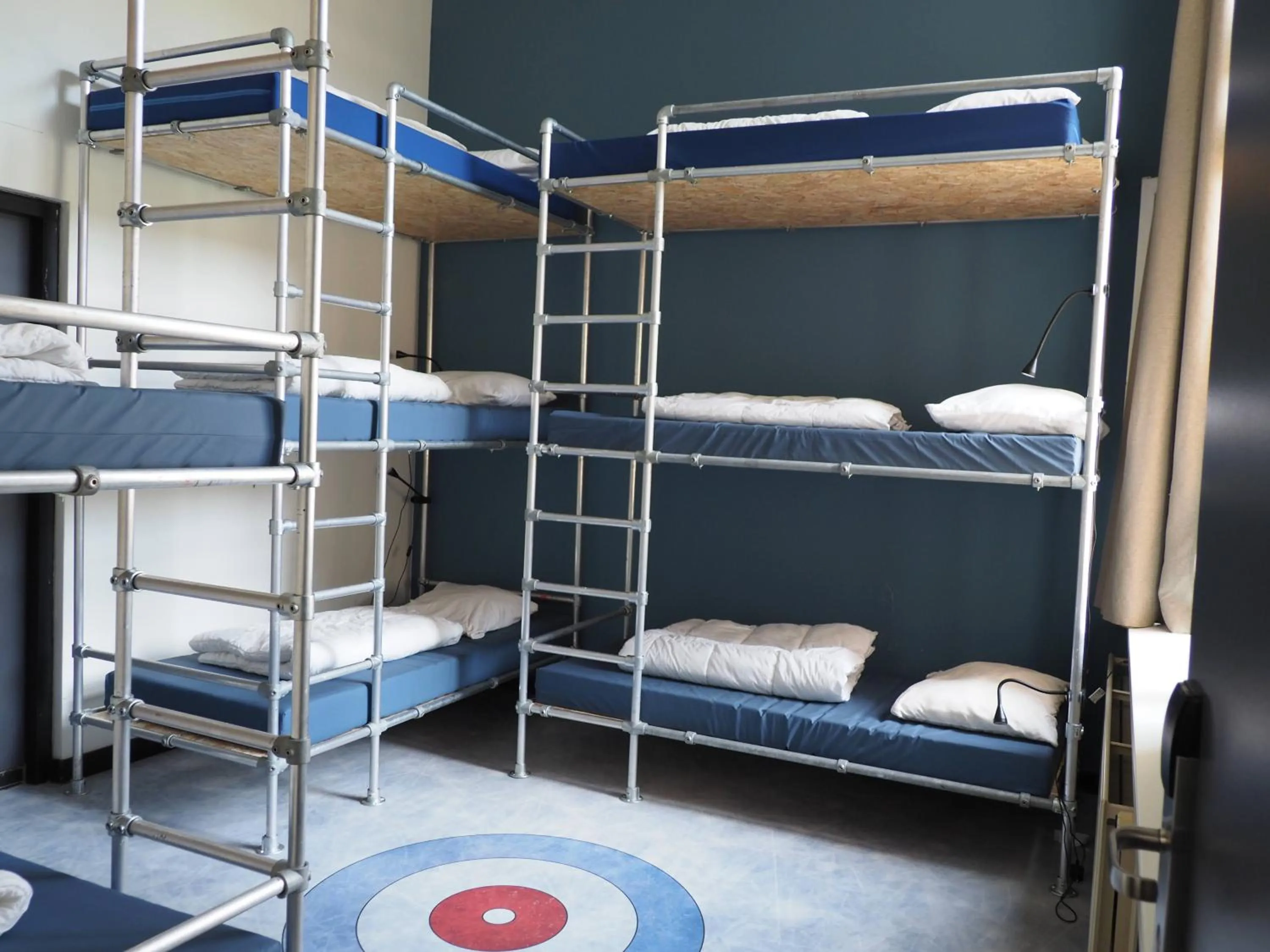 Photo of the whole room, Bed in Hostel Roots