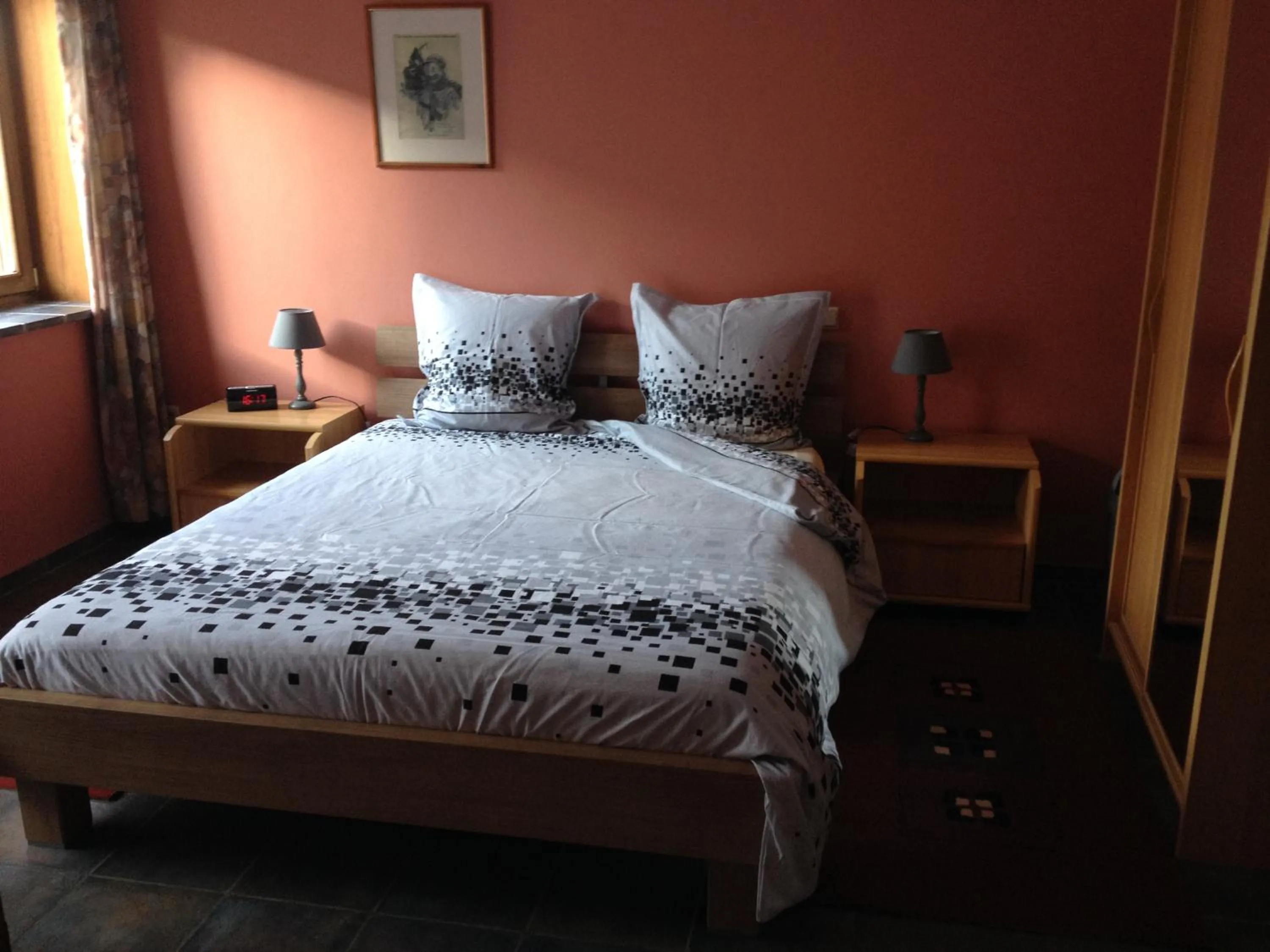 Photo of the whole room, Bed in Varlet Farm