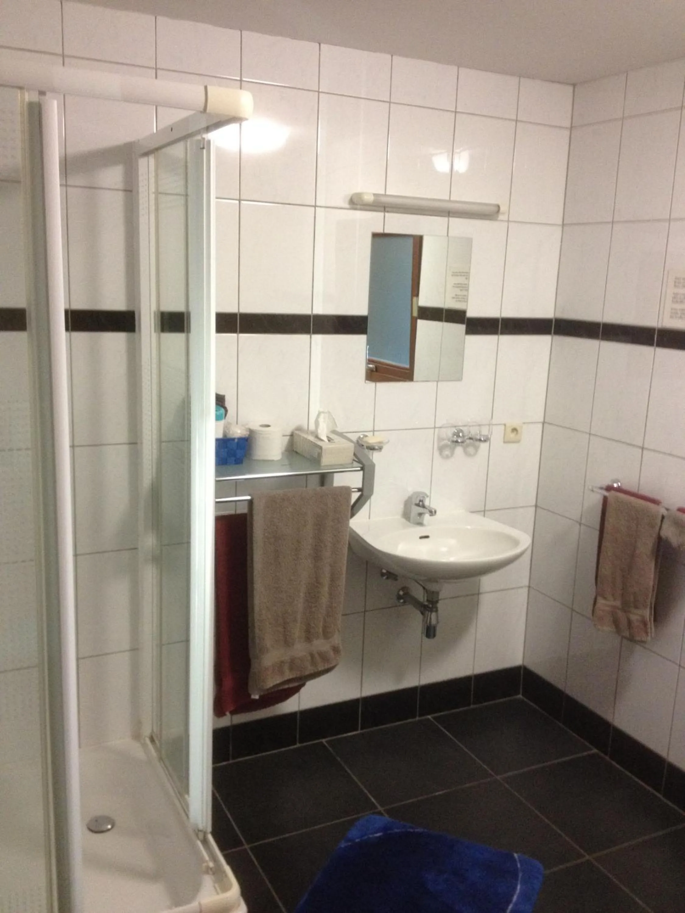 Bathroom in Varlet Farm