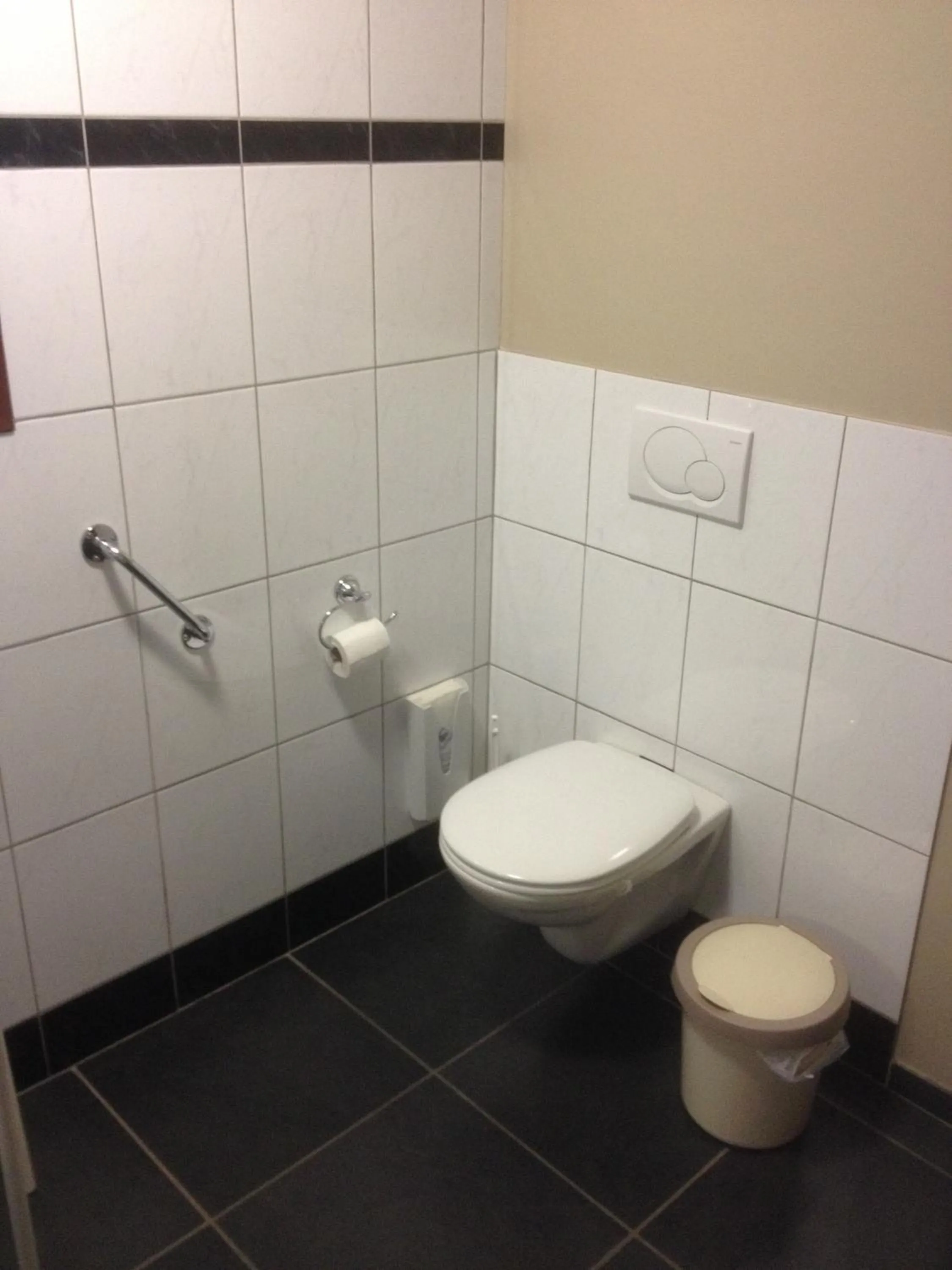 Bathroom in Varlet Farm