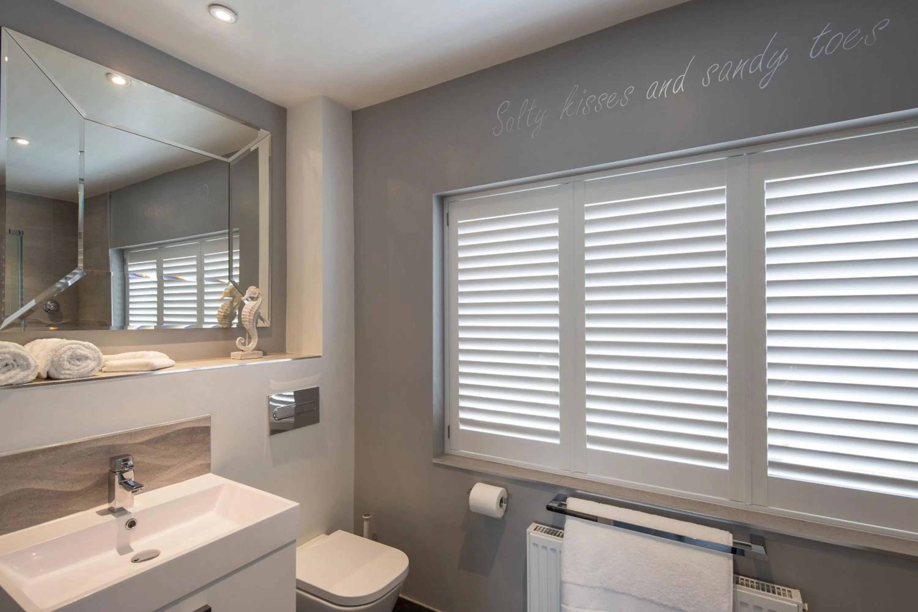 Bathroom in Driftwood B&B