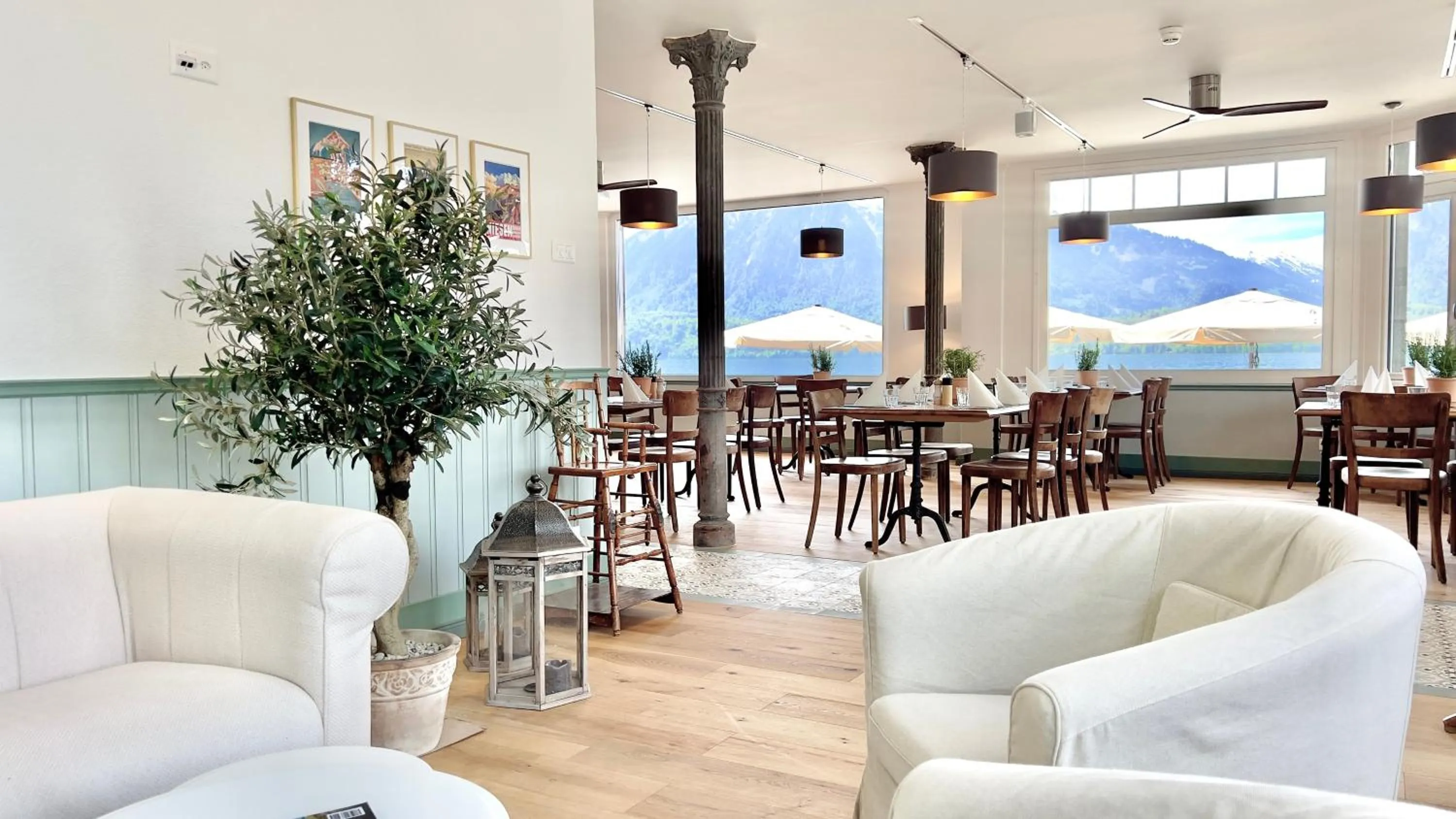 Restaurant/places to eat in Boutique Hotel Niesenblick - direkt am Thunersee gelegen mit SELF CHECK IN & digitaler Rezeption