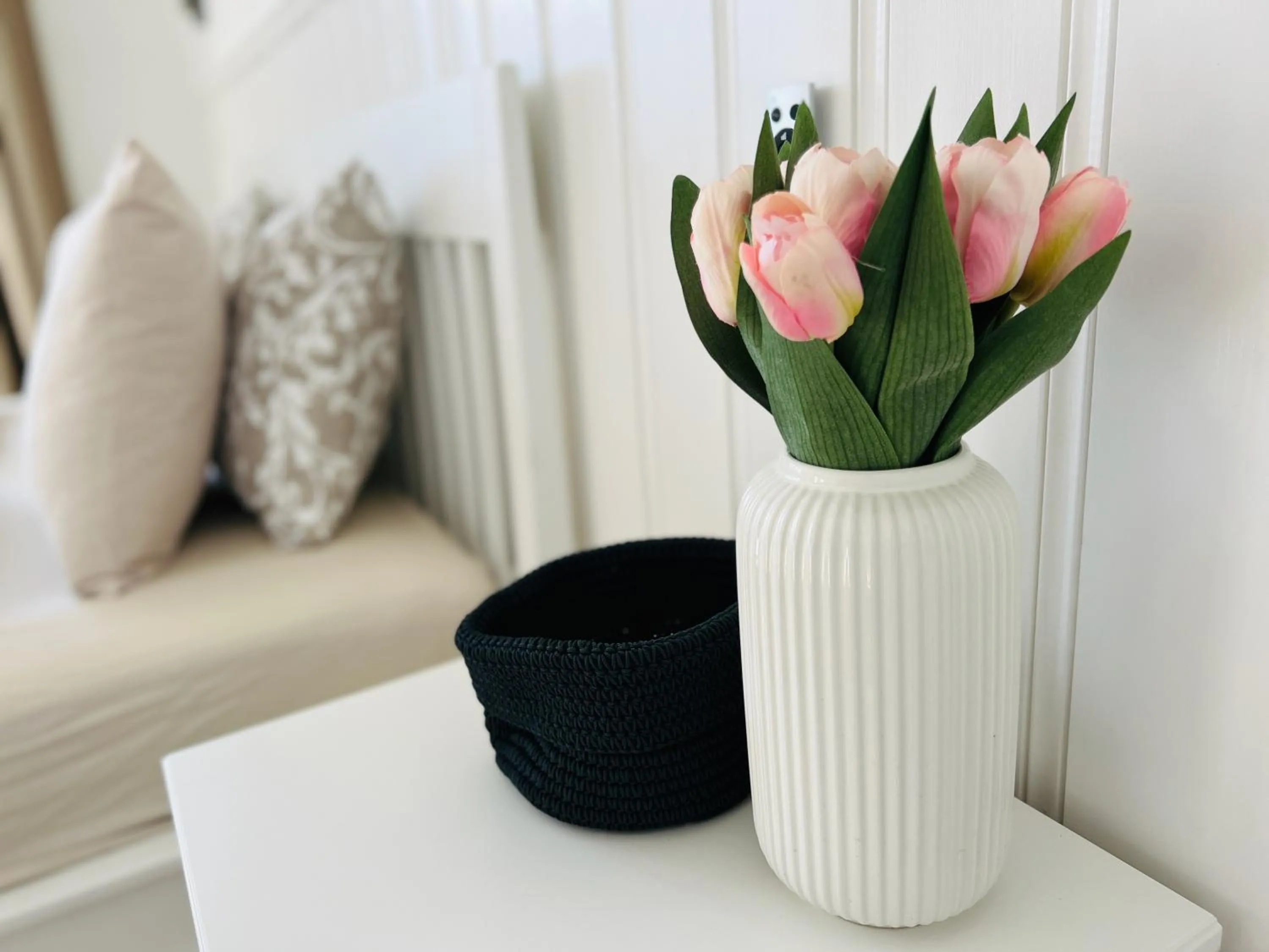 Photo of the whole room in Boutique Hotel Niesenblick - direkt am Thunersee gelegen mit SELF CHECK IN & digitaler Rezeption