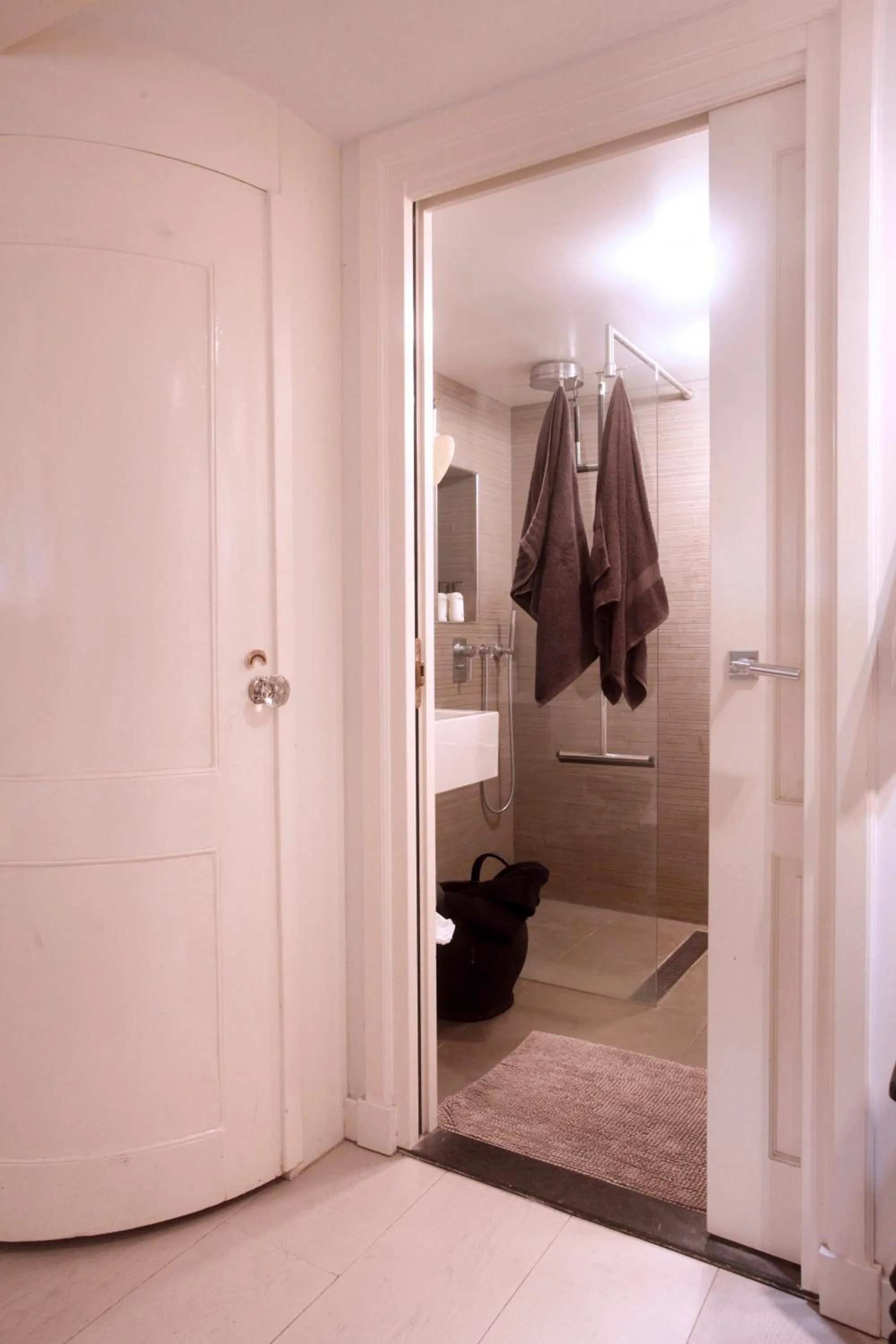 Bathroom in Cozy Canal Studio