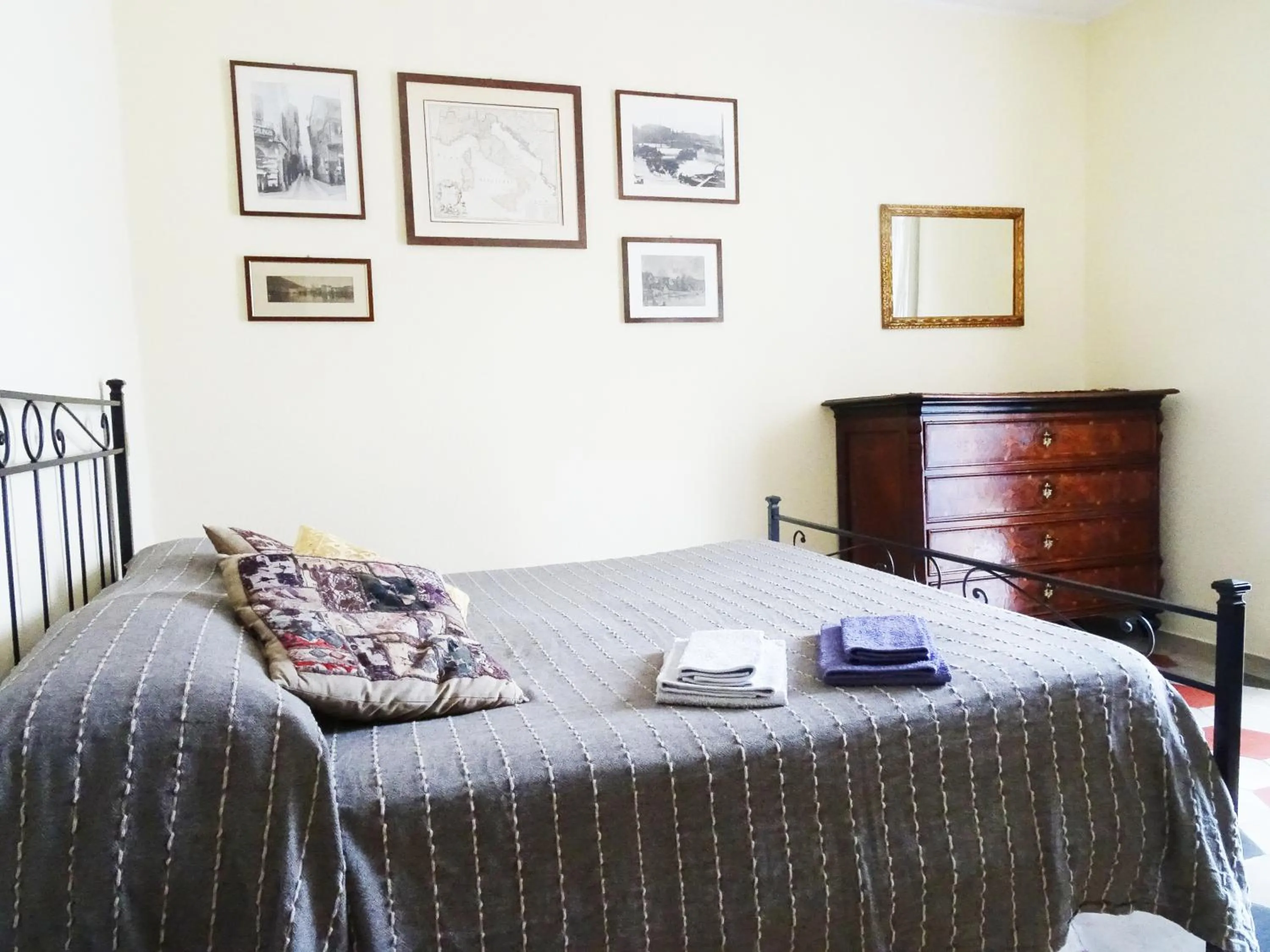 Bed in Villa Albonico