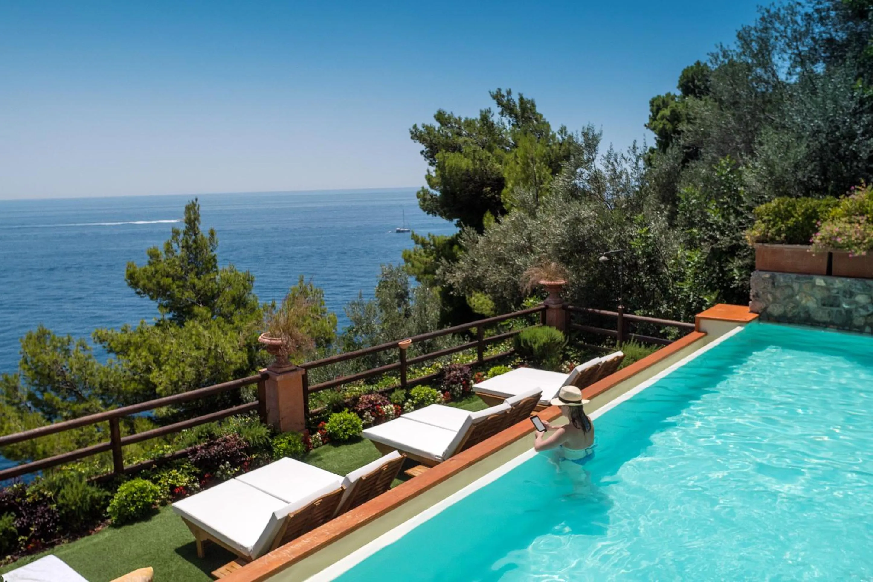 Garden in Villa Corallium