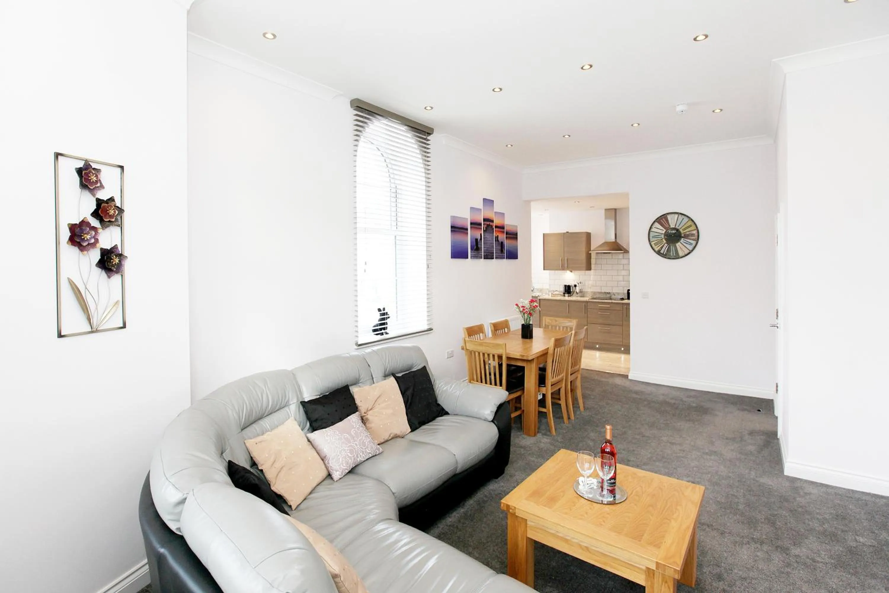 TV and multimedia in Austens Apartments