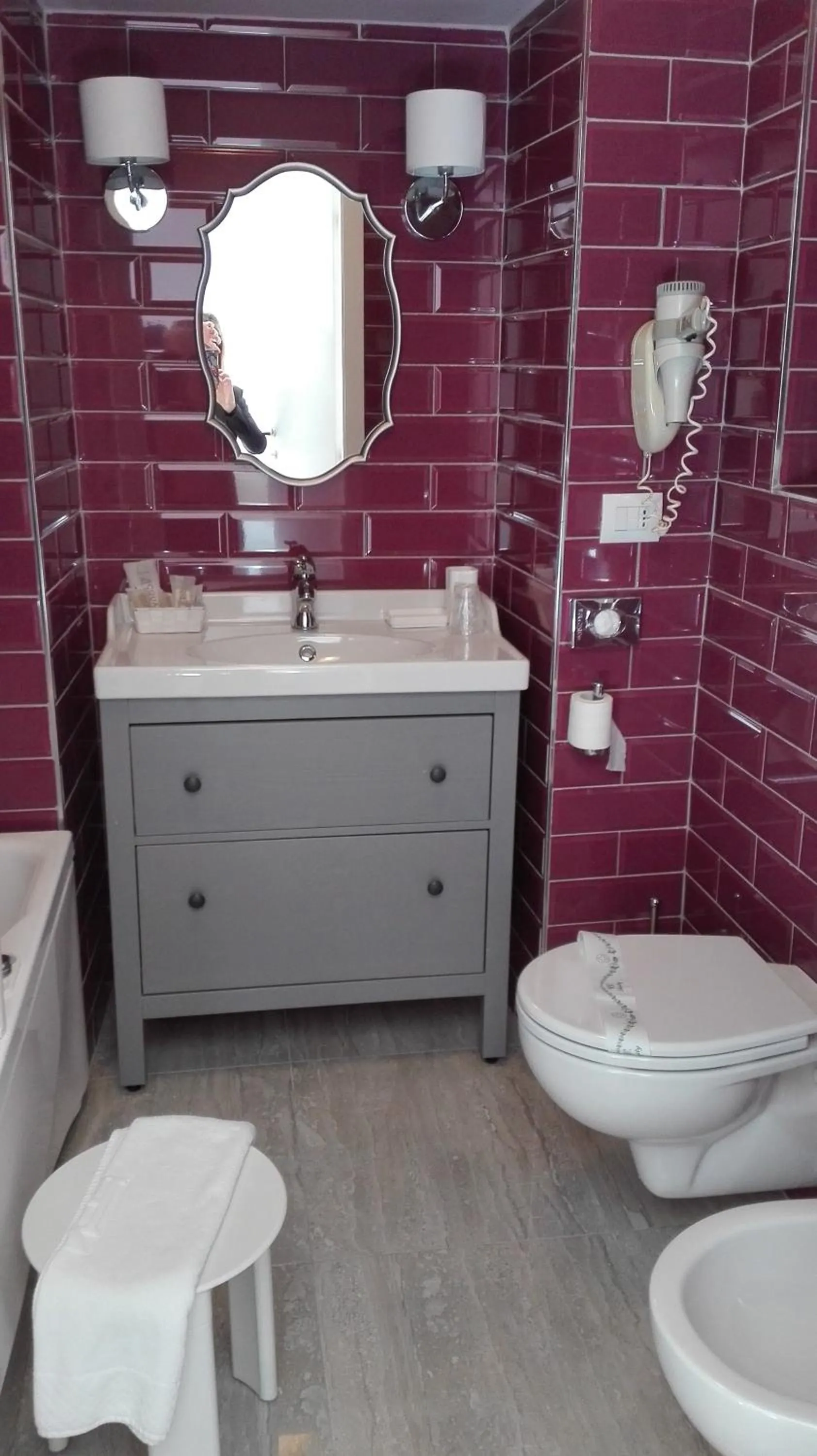 Bathroom in Hotel Eden Alaxi Hotels