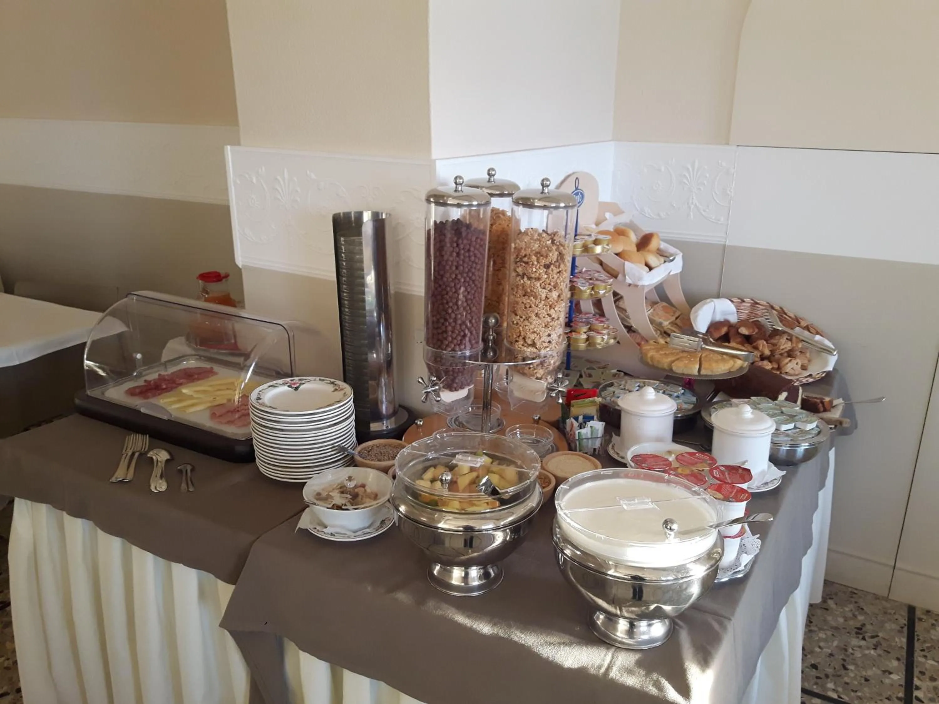 Buffet breakfast in Hotel Eden Alaxi Hotels
