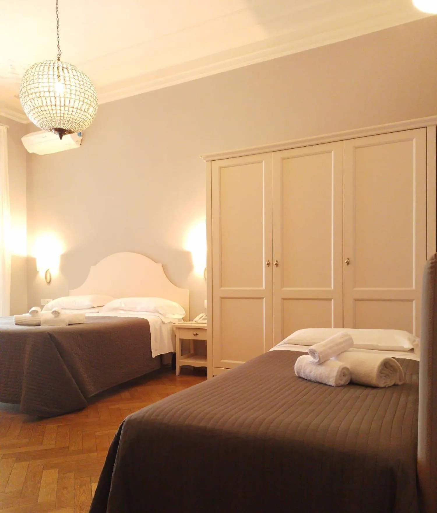 Bedroom, Bed in Hotel Eden Alaxi Hotels