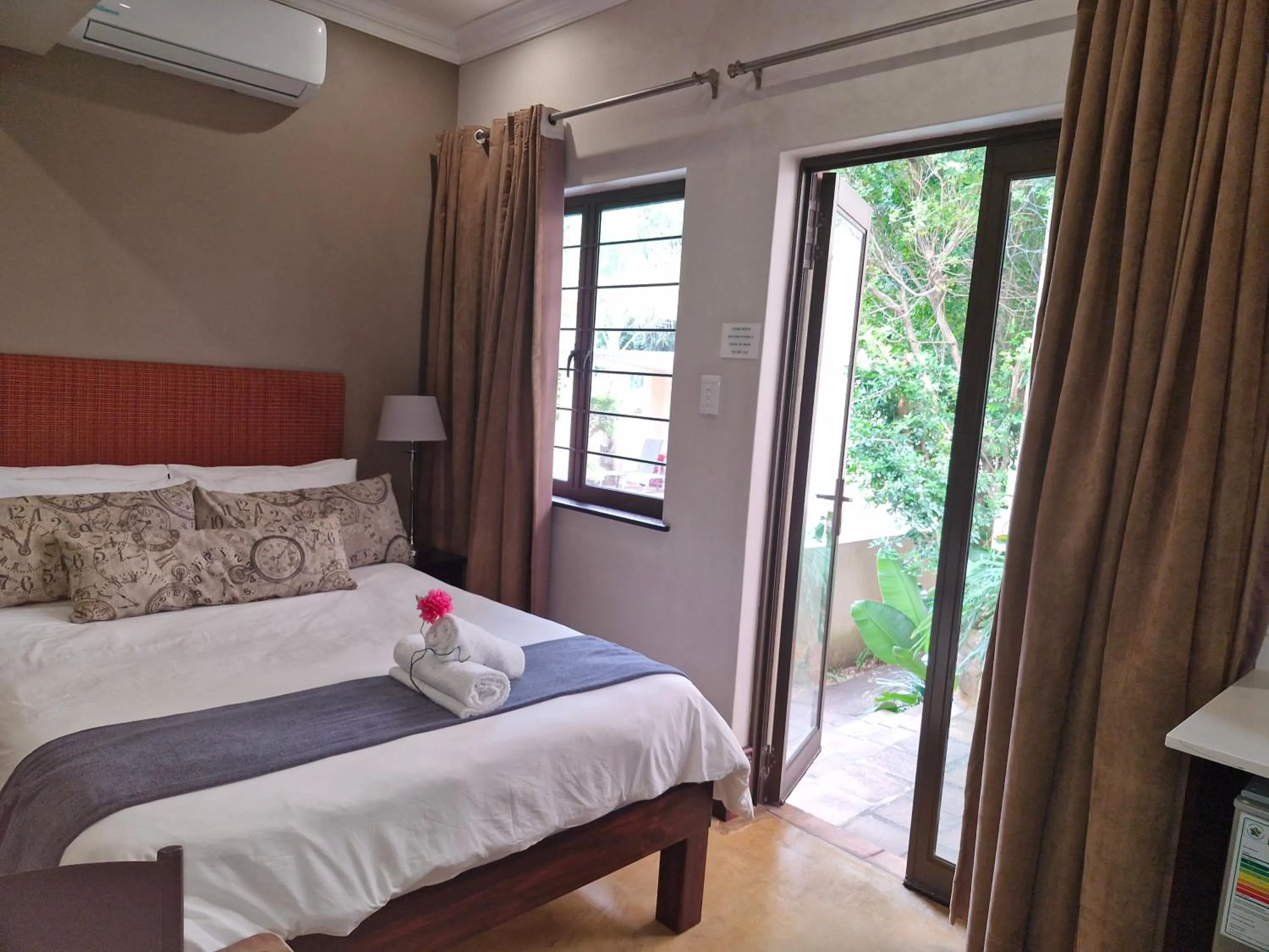 Bed in Casa Ridge Self-catering