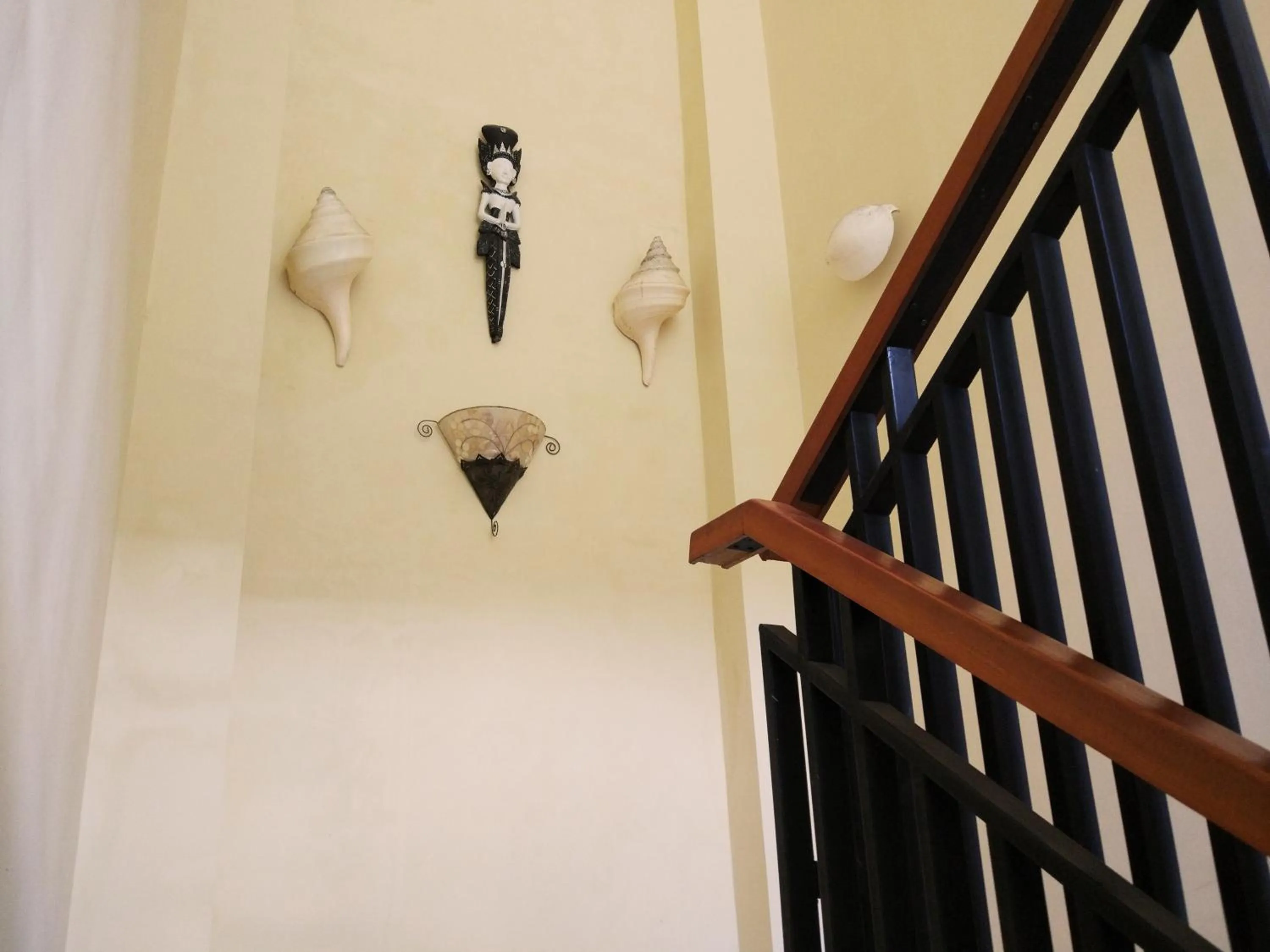 Area and facilities in Dee Mansion