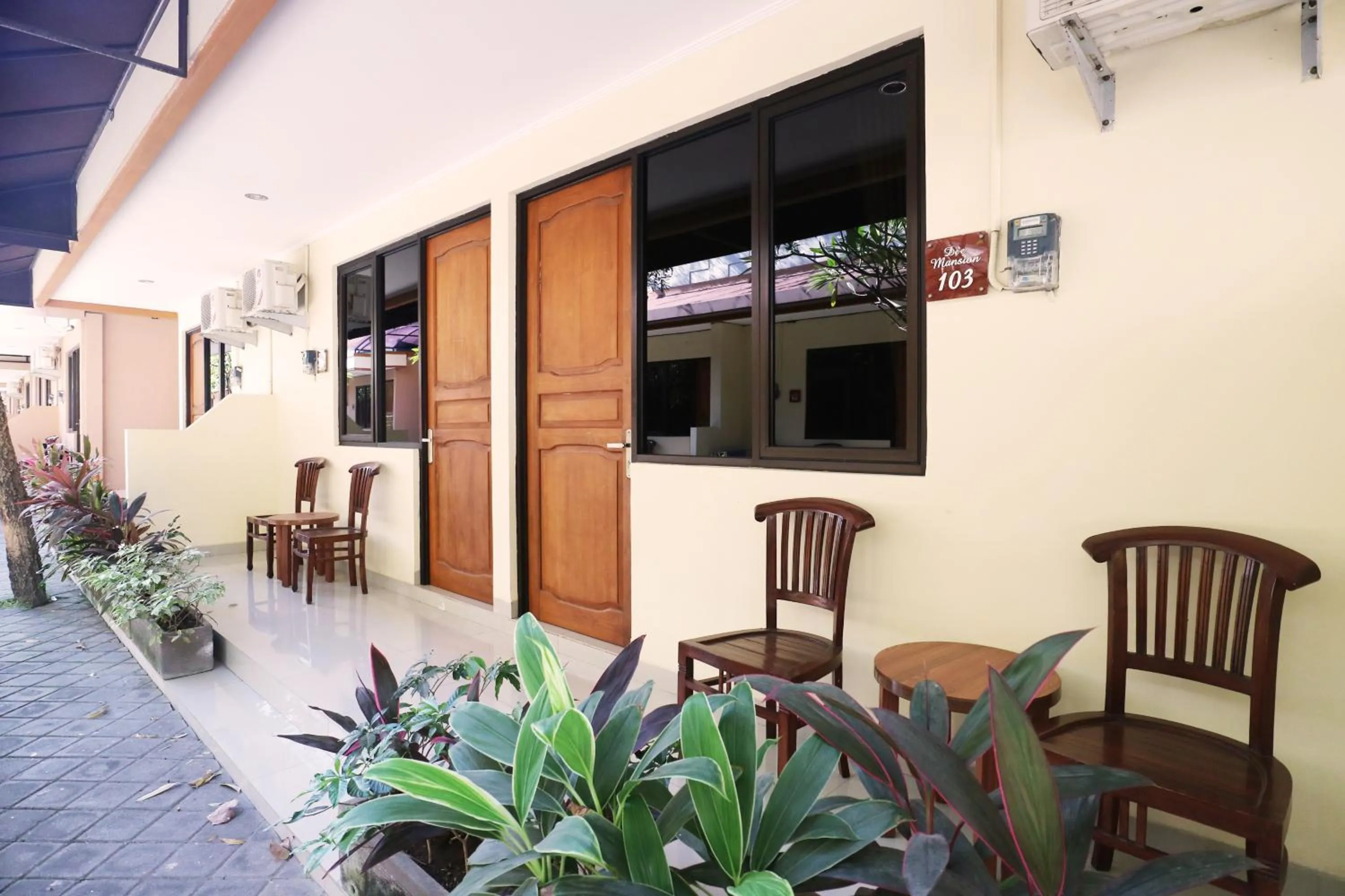 Balcony/Terrace in Dee Mansion