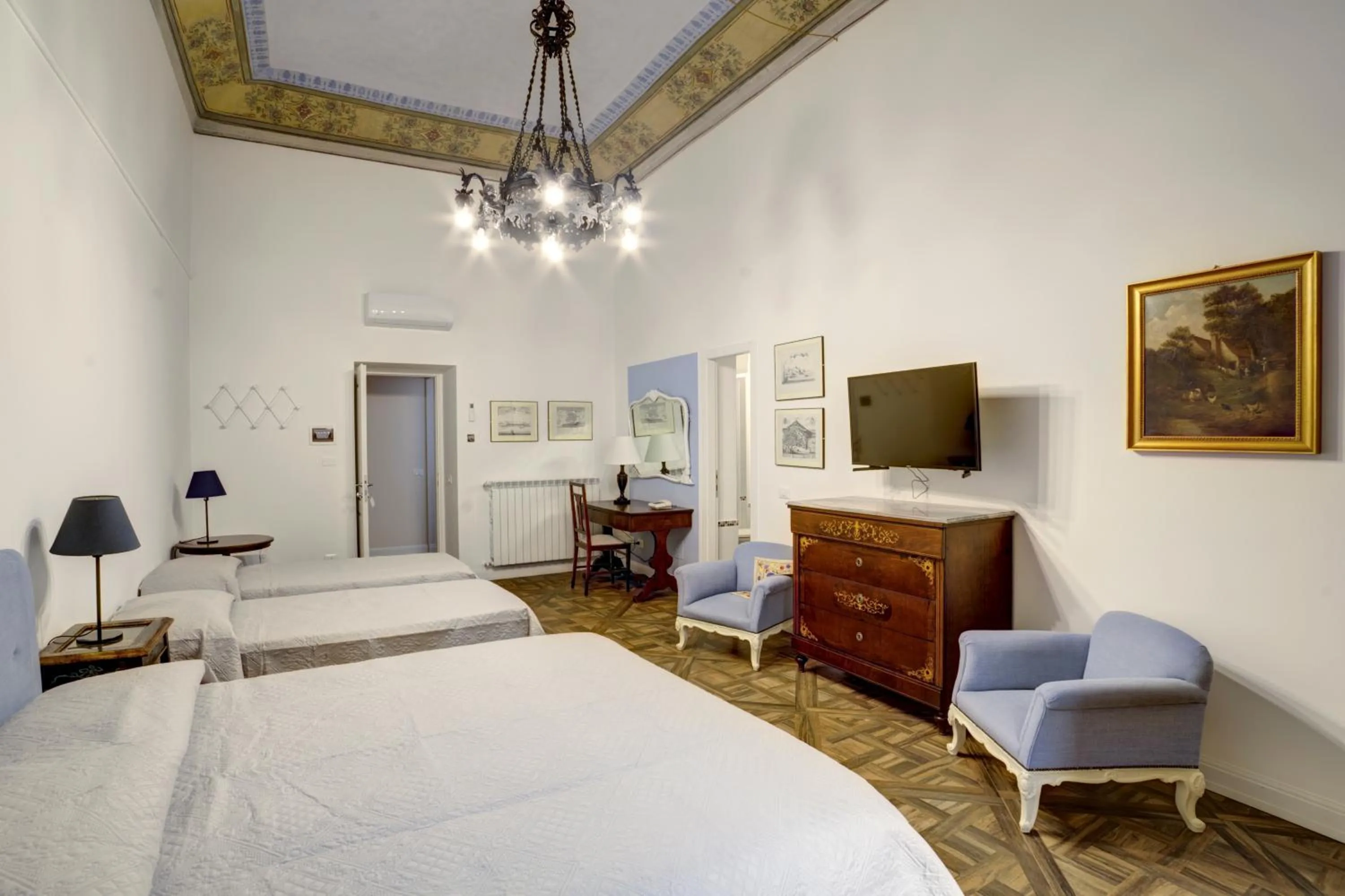 Photo of the whole room, Bed in Demetra Rooms