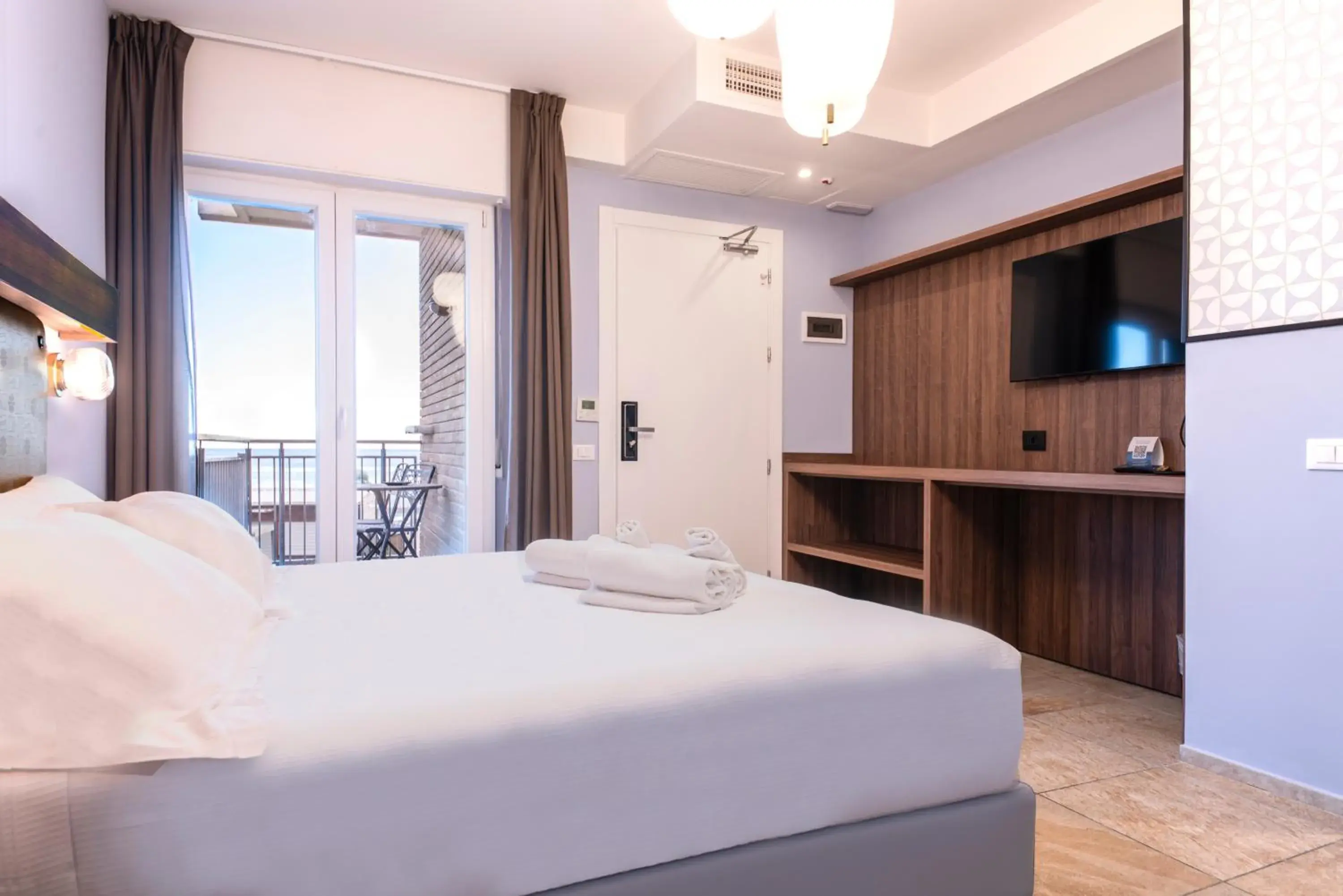 Superior Double or Twin Room with Sea View in Hotel Jolly Roger Superior Double or Twin Room with Sea View in Hotel Jolly Roger