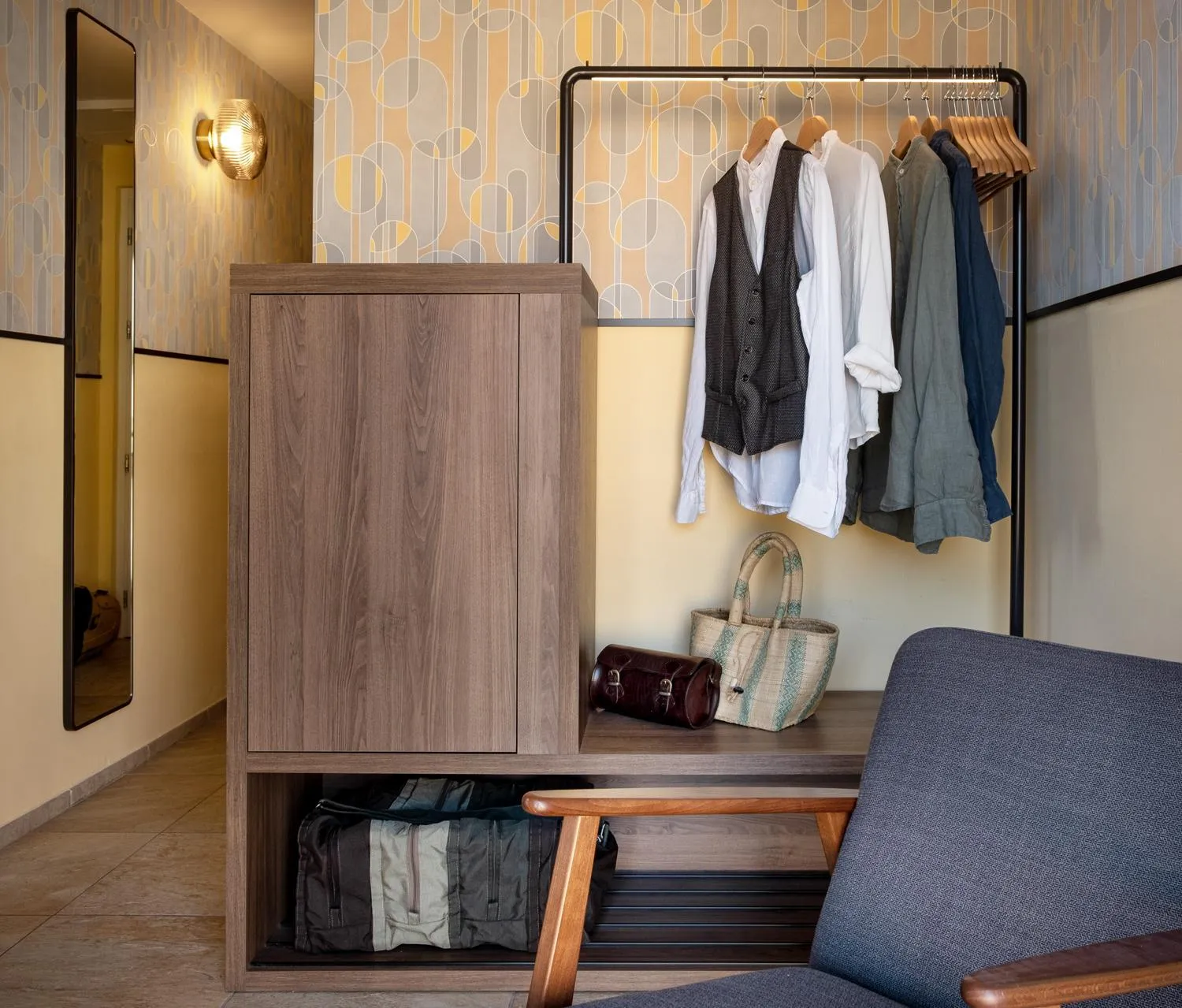 wardrobe in Hotel Jolly Roger