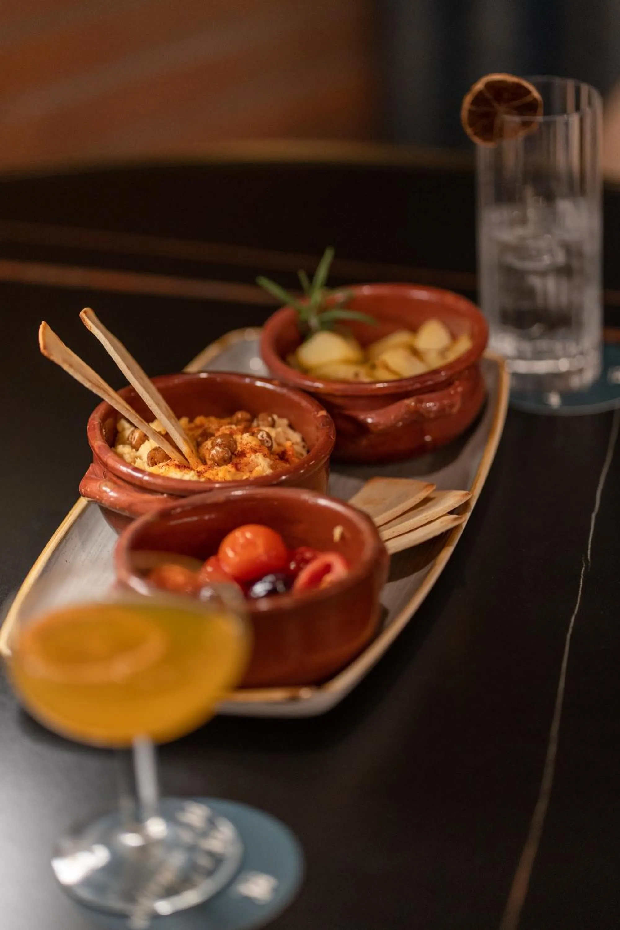 Restaurant/places to eat in Hotel Jolly Roger