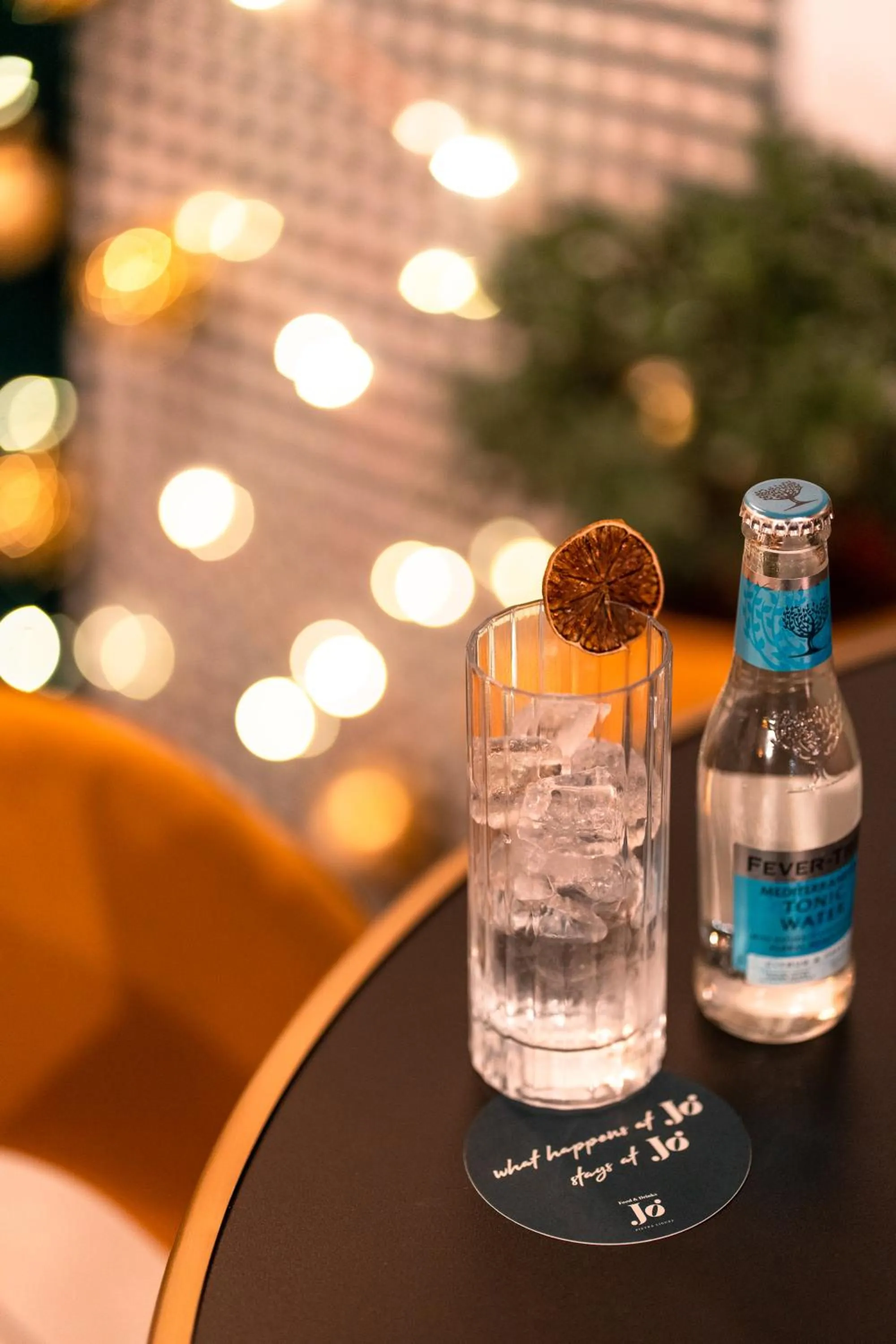 Restaurant/places to eat in Hotel Jolly Roger