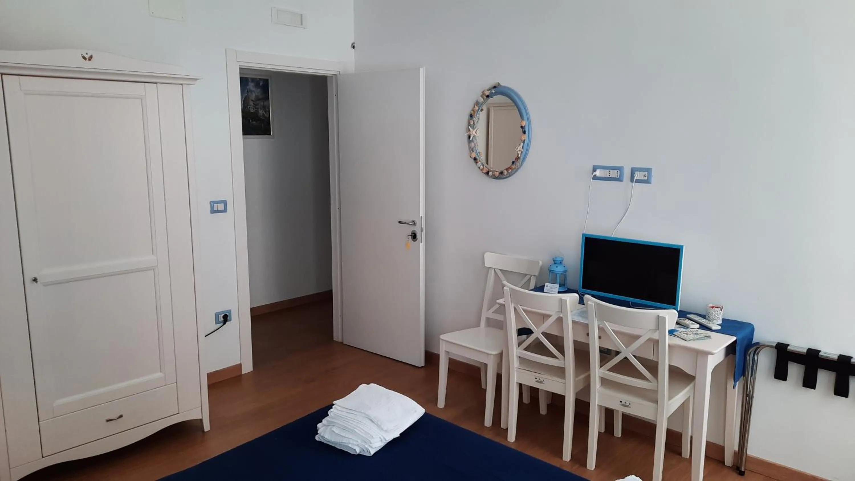 TV and multimedia in B&B Una Rotonda sul mare