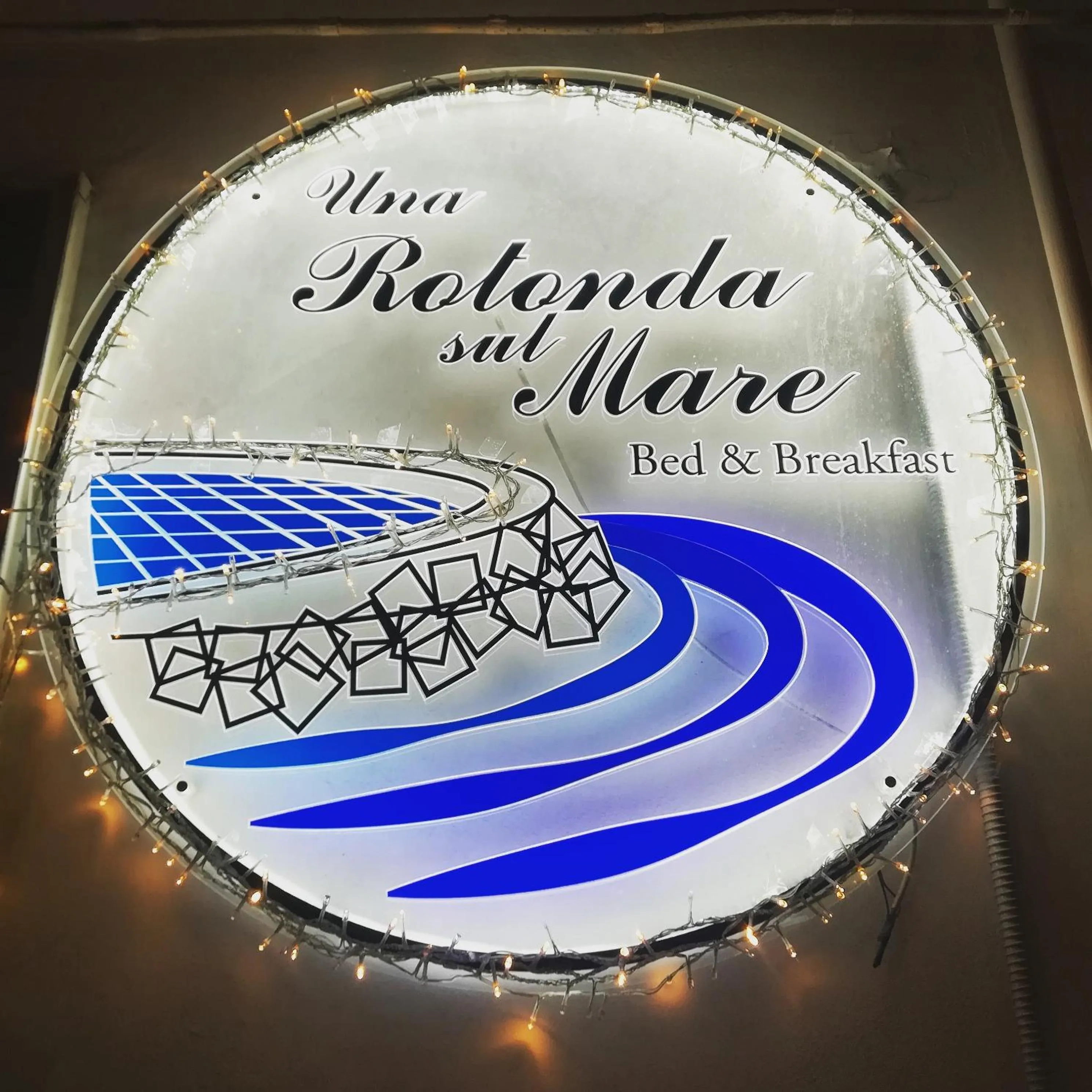 Property logo or sign in B&B Una Rotonda sul mare