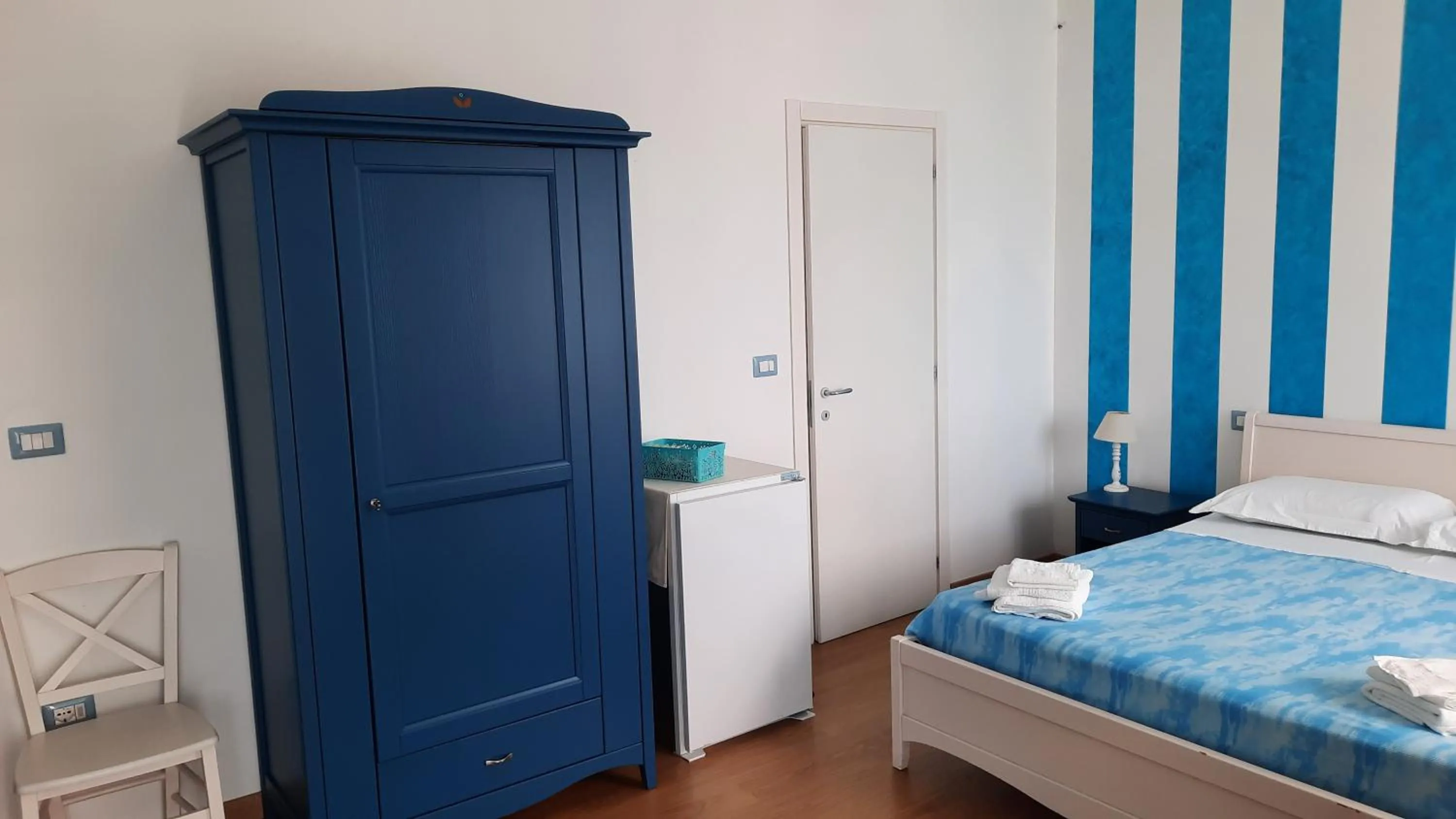 Photo of the whole room, Bed in B&B Una Rotonda sul mare