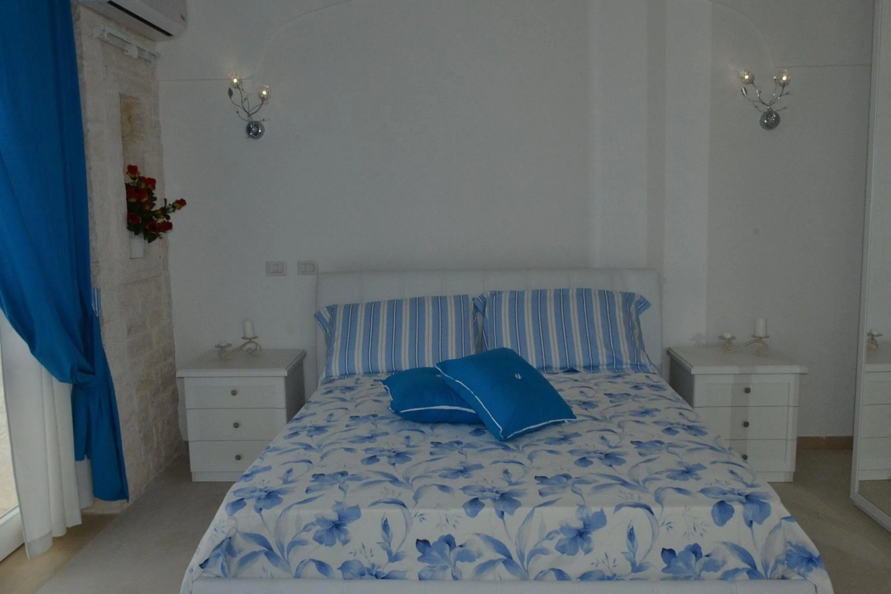 Bedroom, Bed in Dimora Porto Contessa