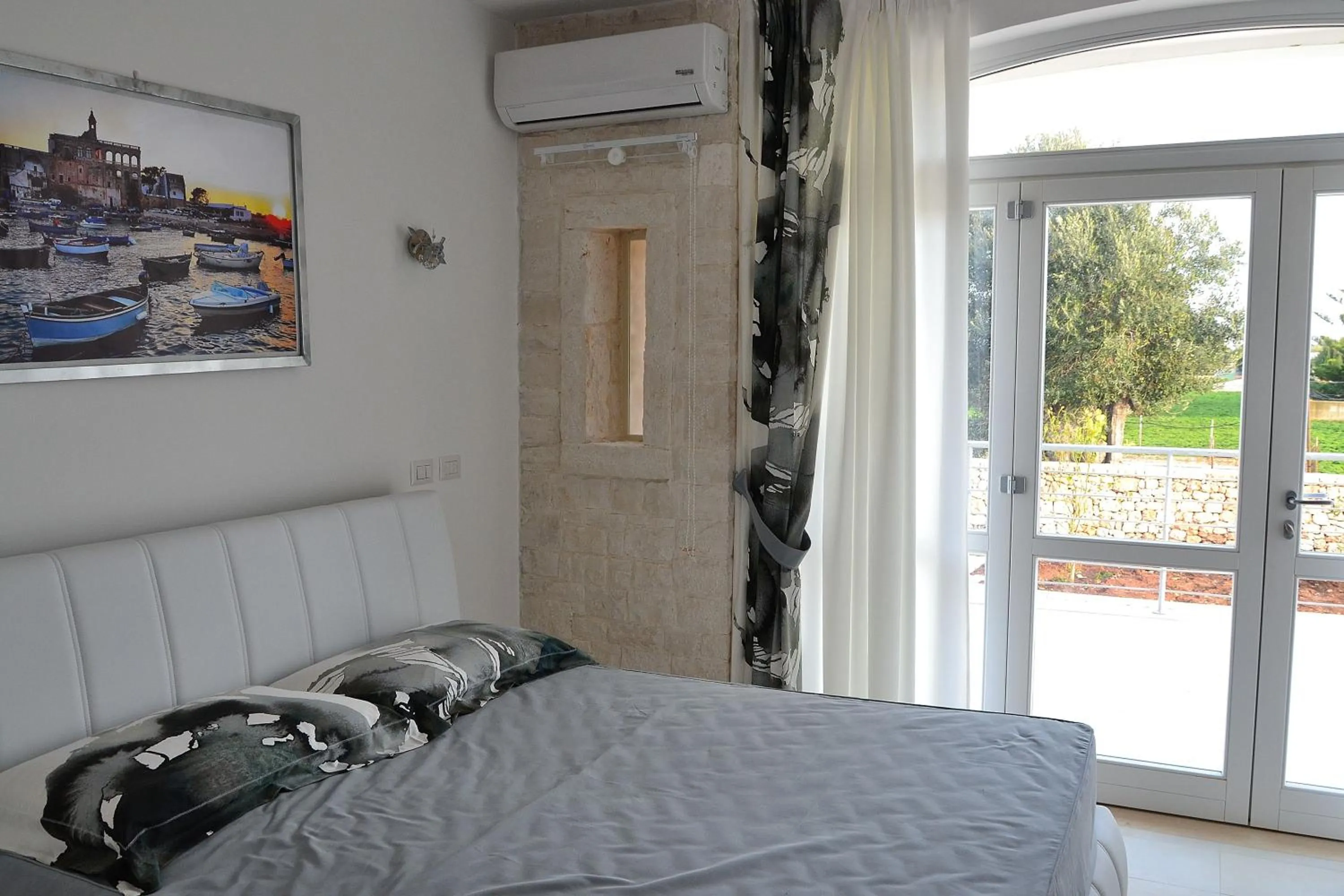 Garden, Bed in Dimora Porto Contessa