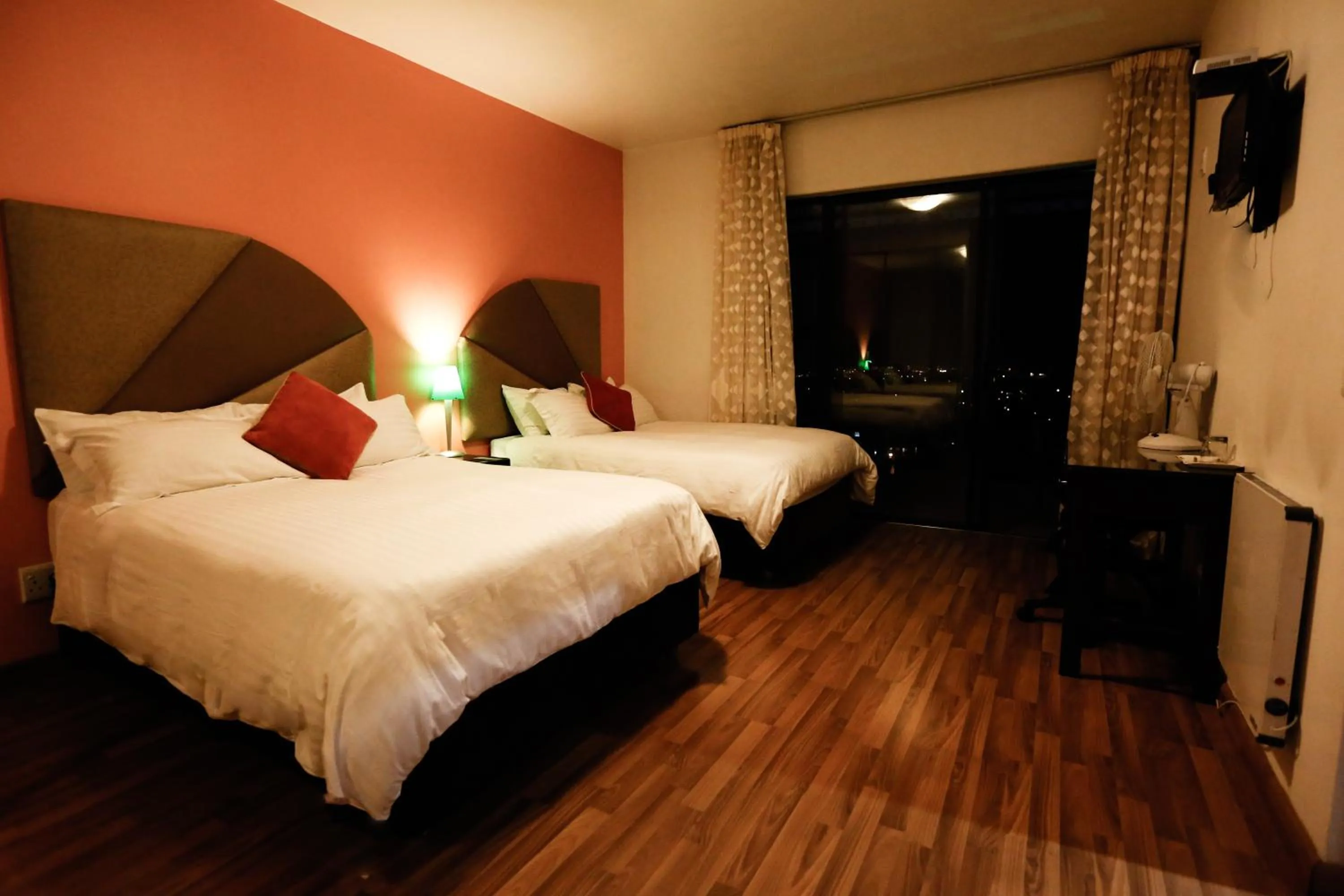 Bedroom, Bed in Grand View B&B