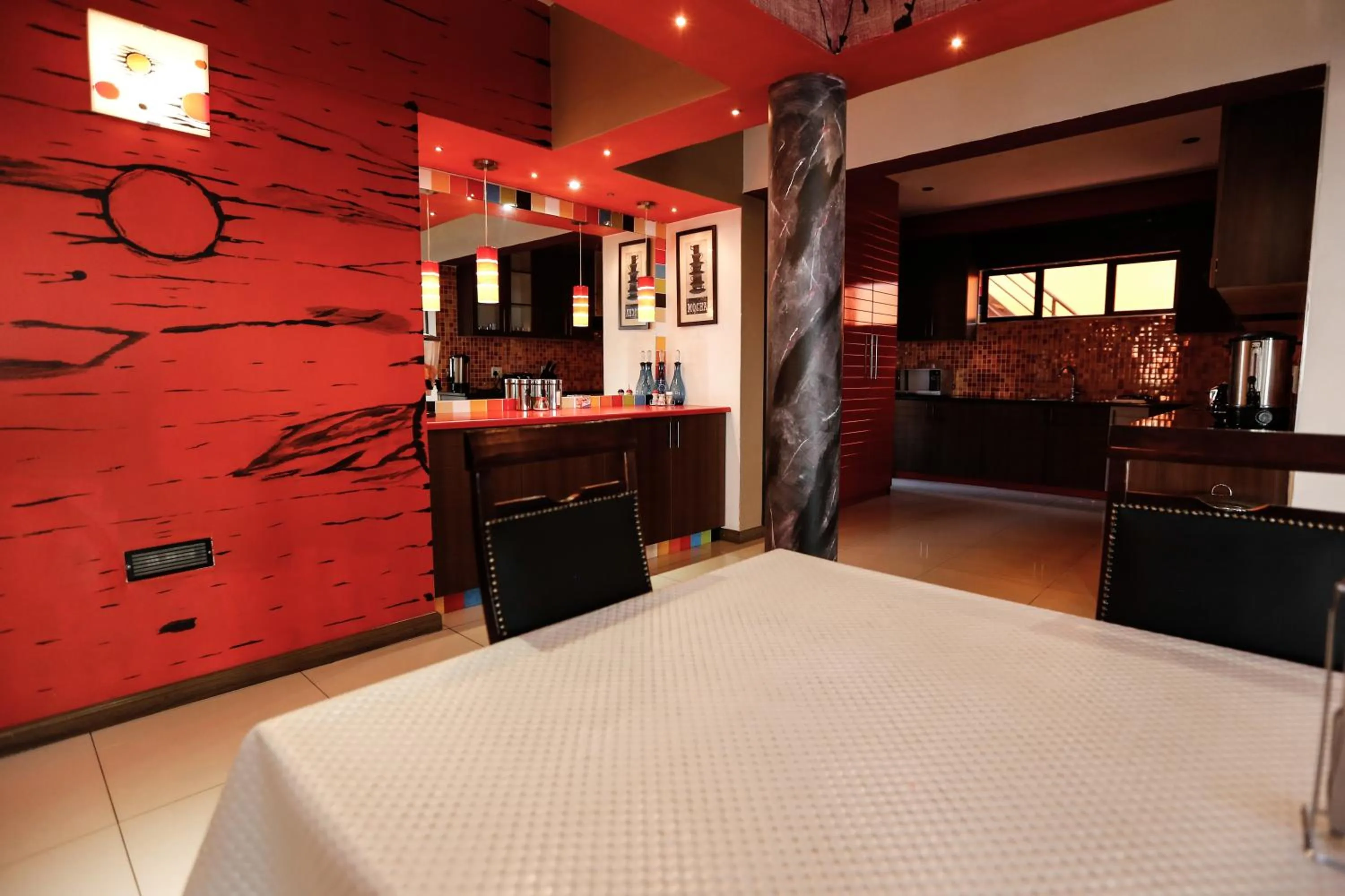 Communal kitchen in Grand View B&B