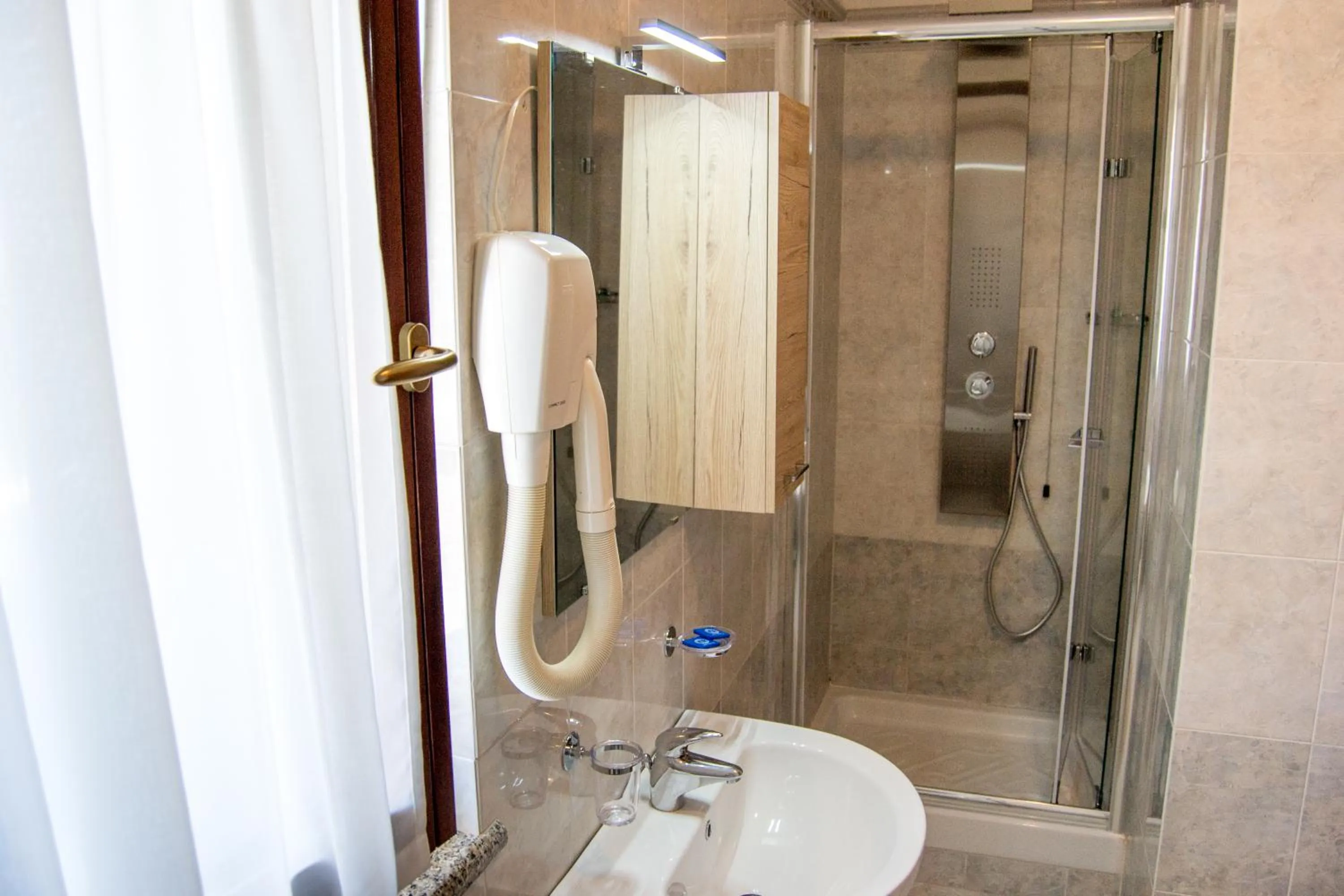 Bathroom in Hotel D'Atri