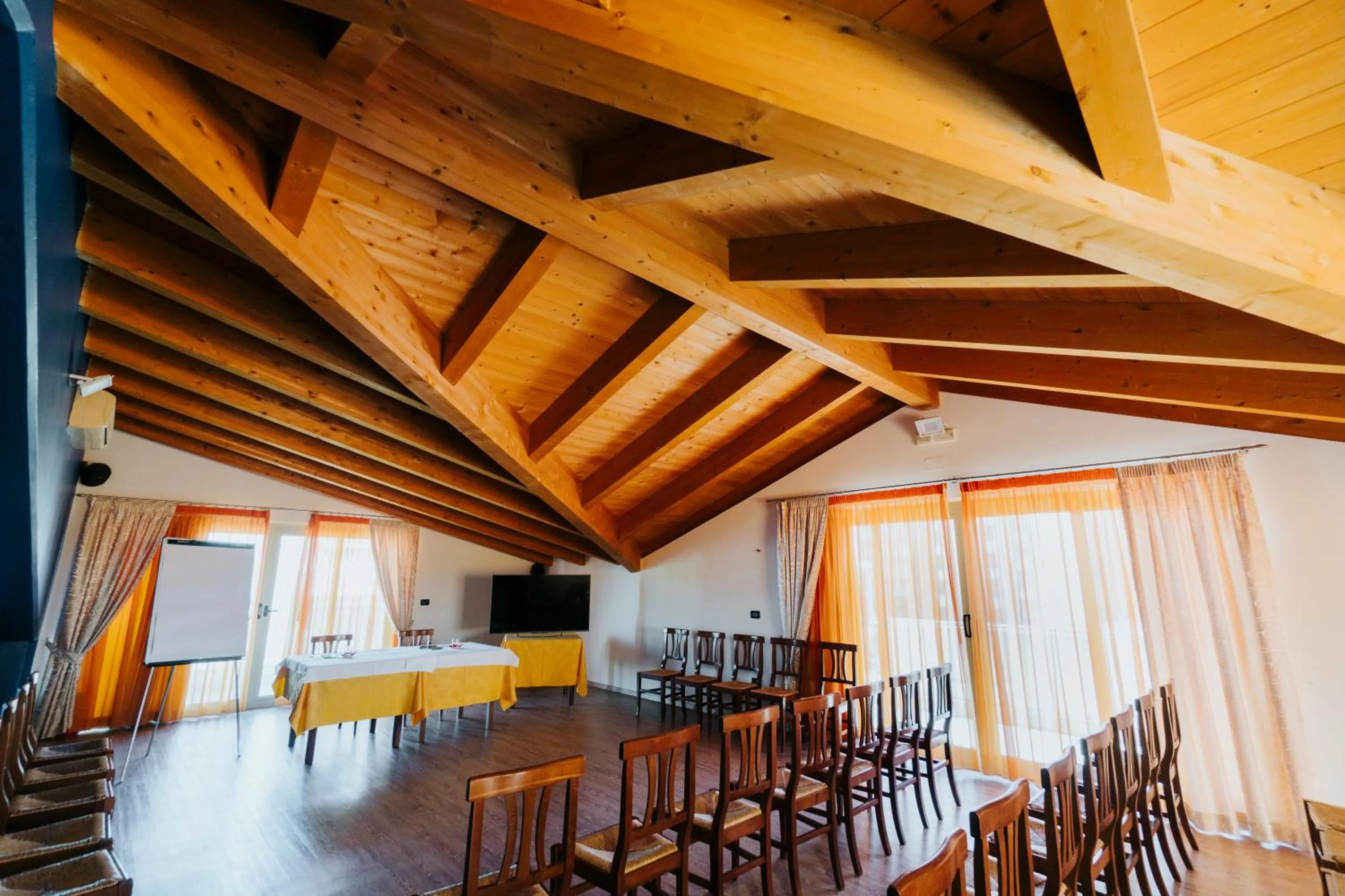 Business facilities in Hotel D'Atri