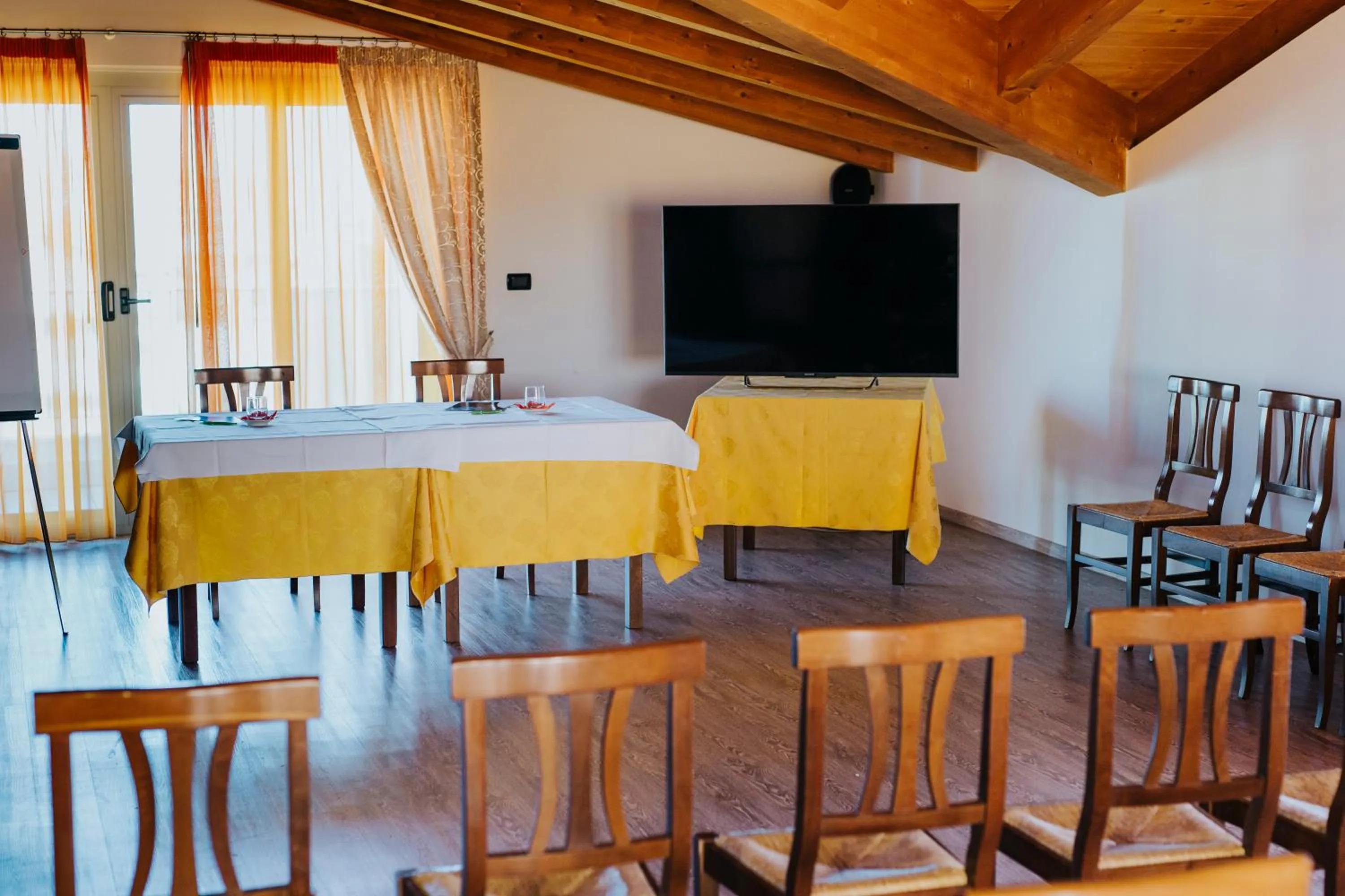 Business facilities in Hotel D'Atri