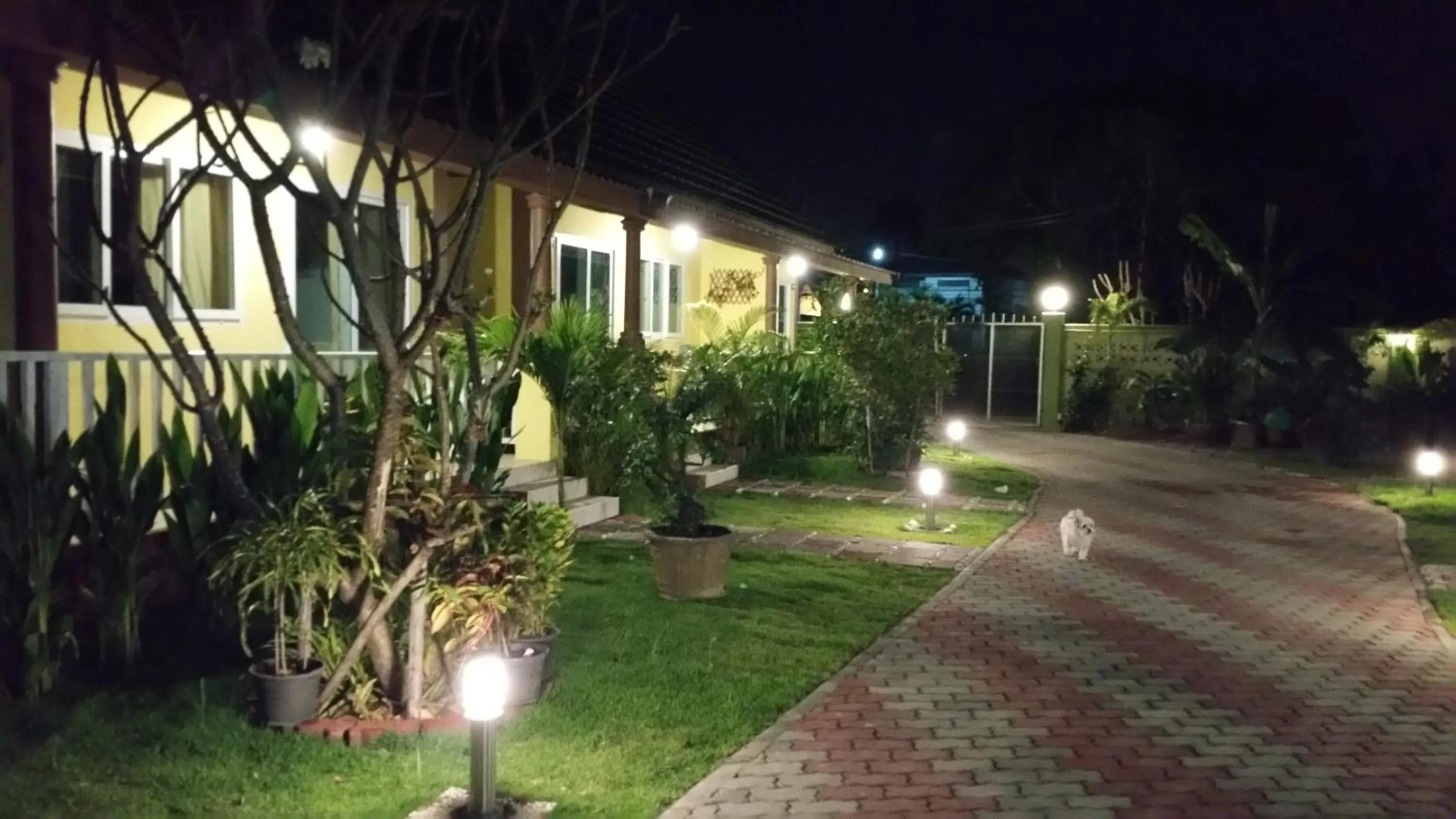 Property building in Baan Penny