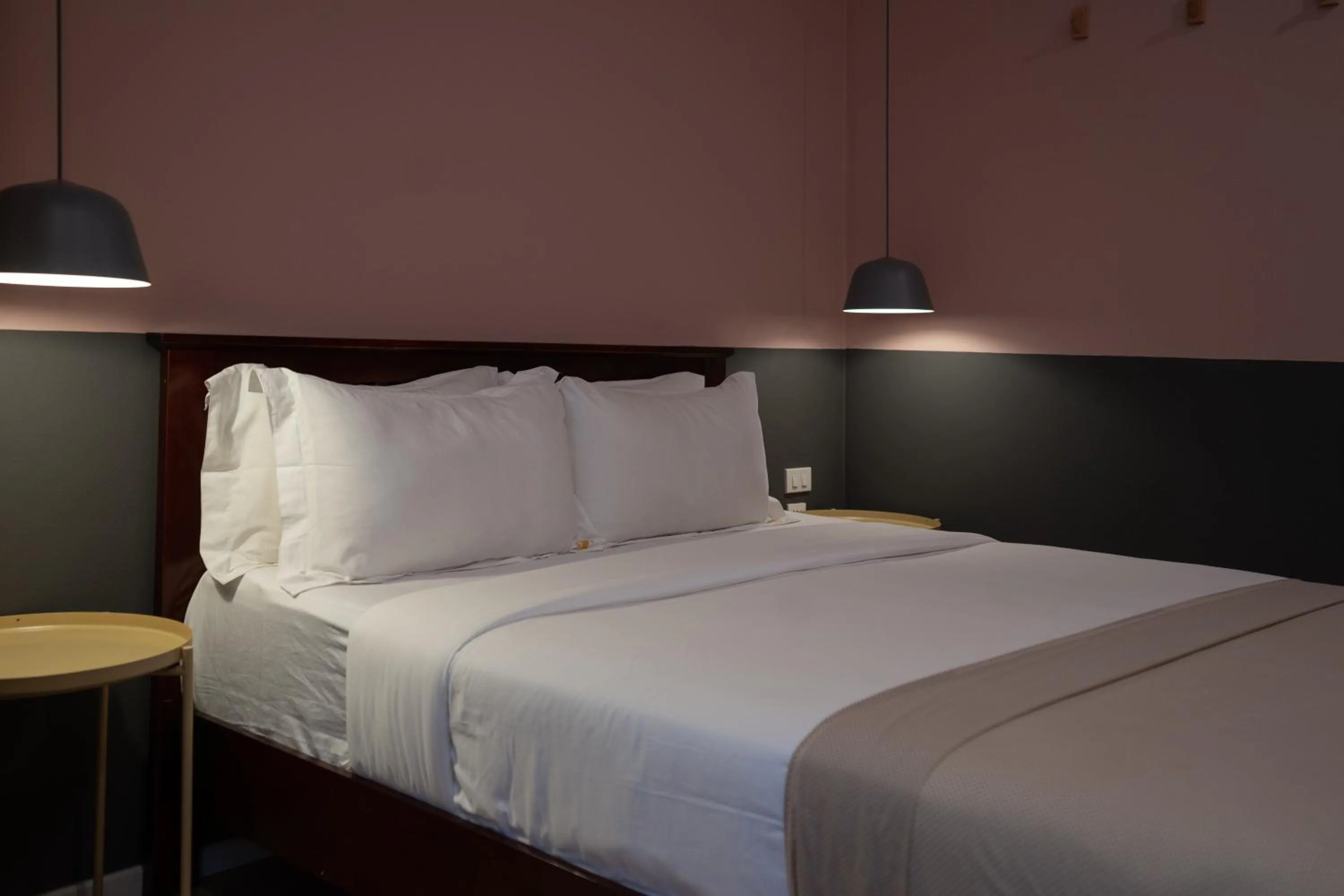 Bed in Mammoth Boutique Hotel