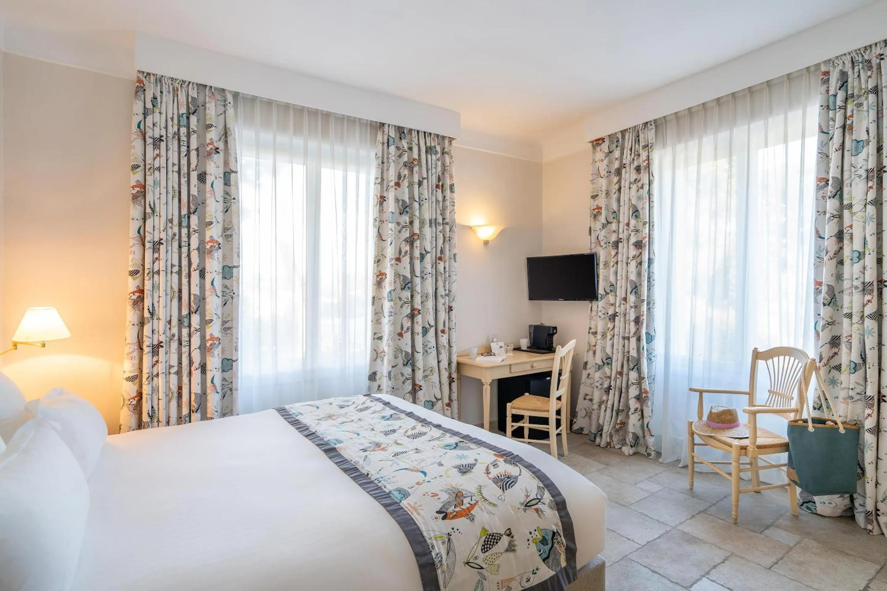 Bedroom, Bed in Grand Hotel Des Lecques; BW Signature Collection