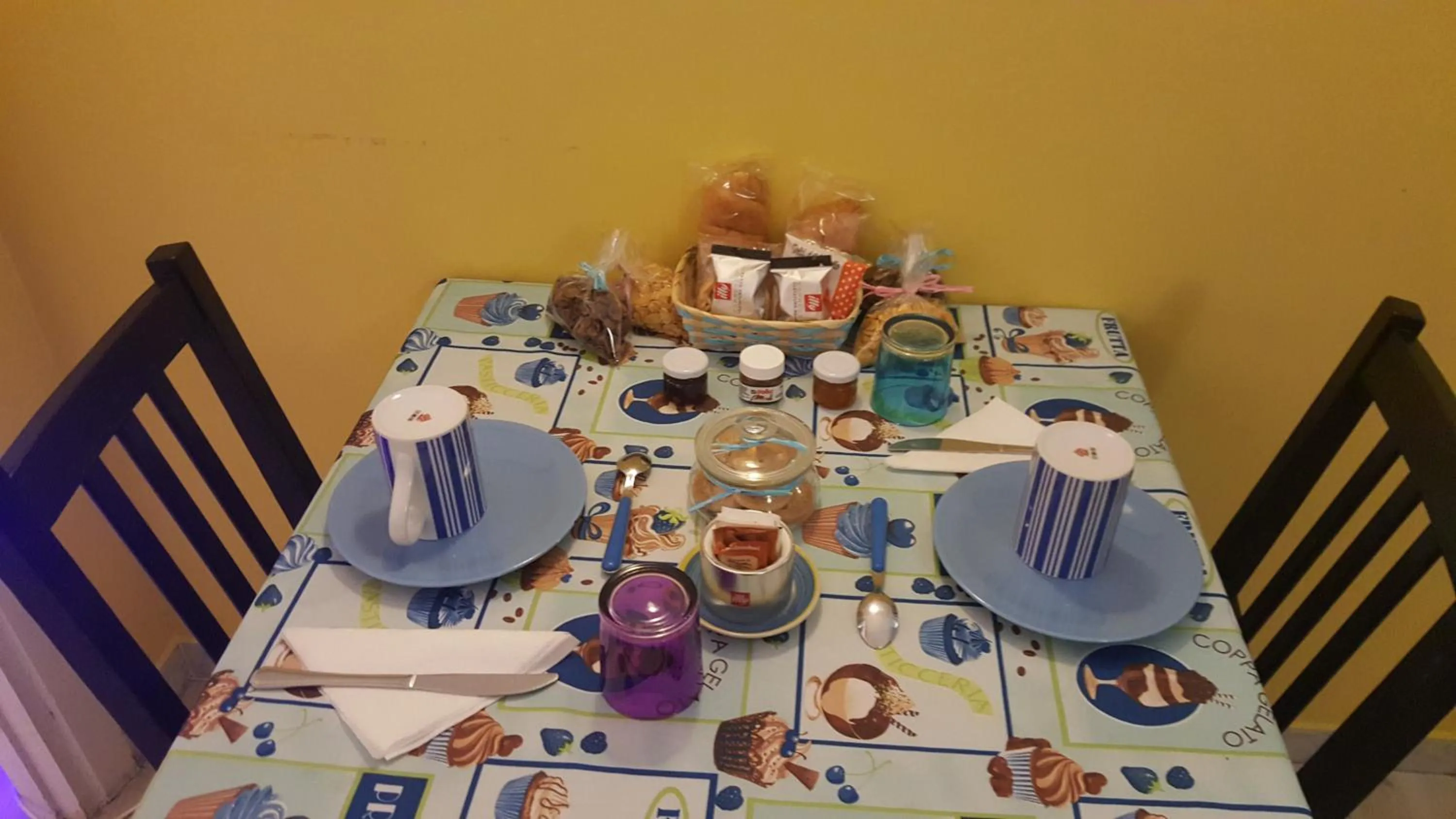 Restaurant/places to eat in Domina Romae B&B