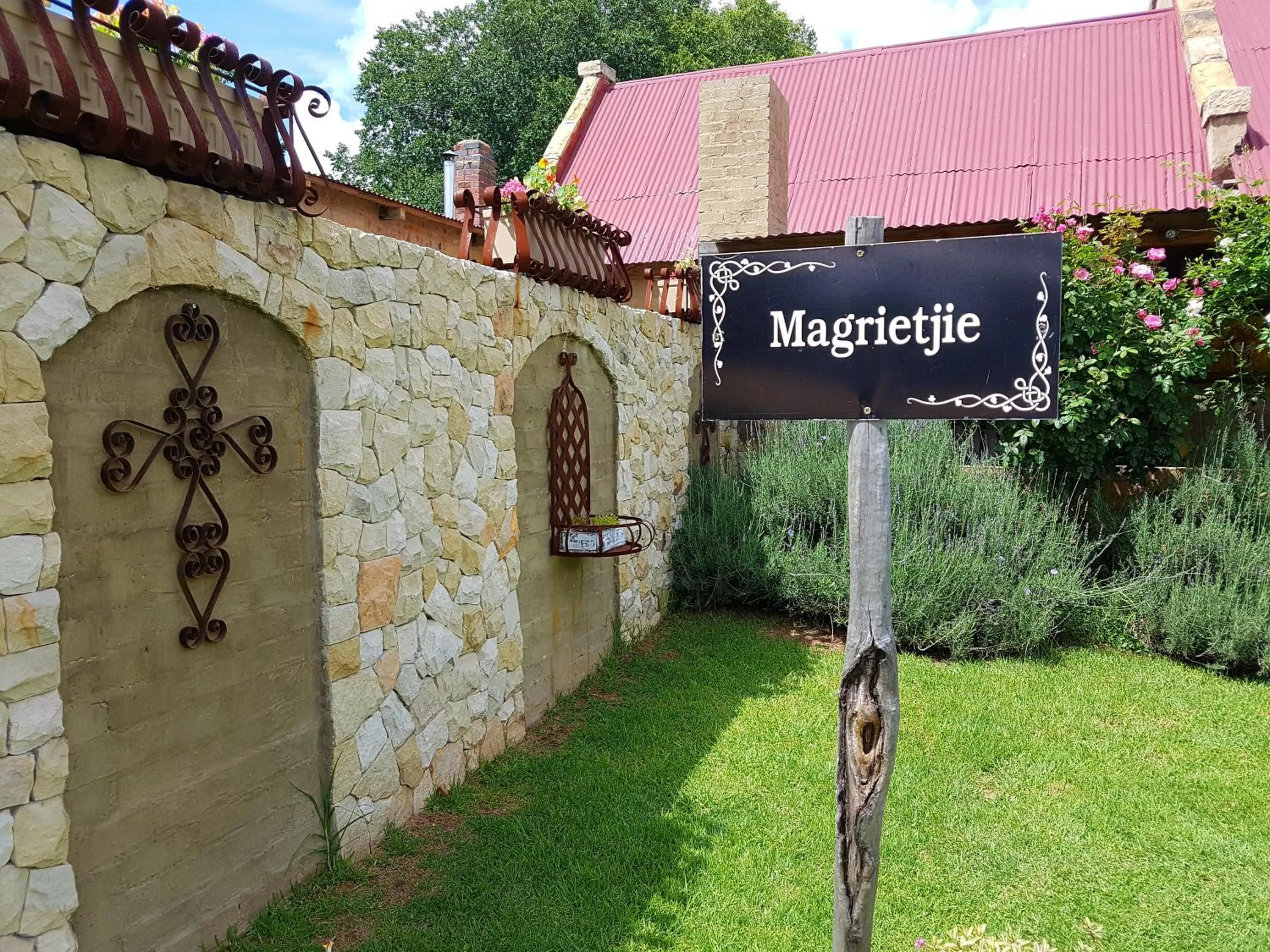 Garden in Affi lande Boetiek guestfarm