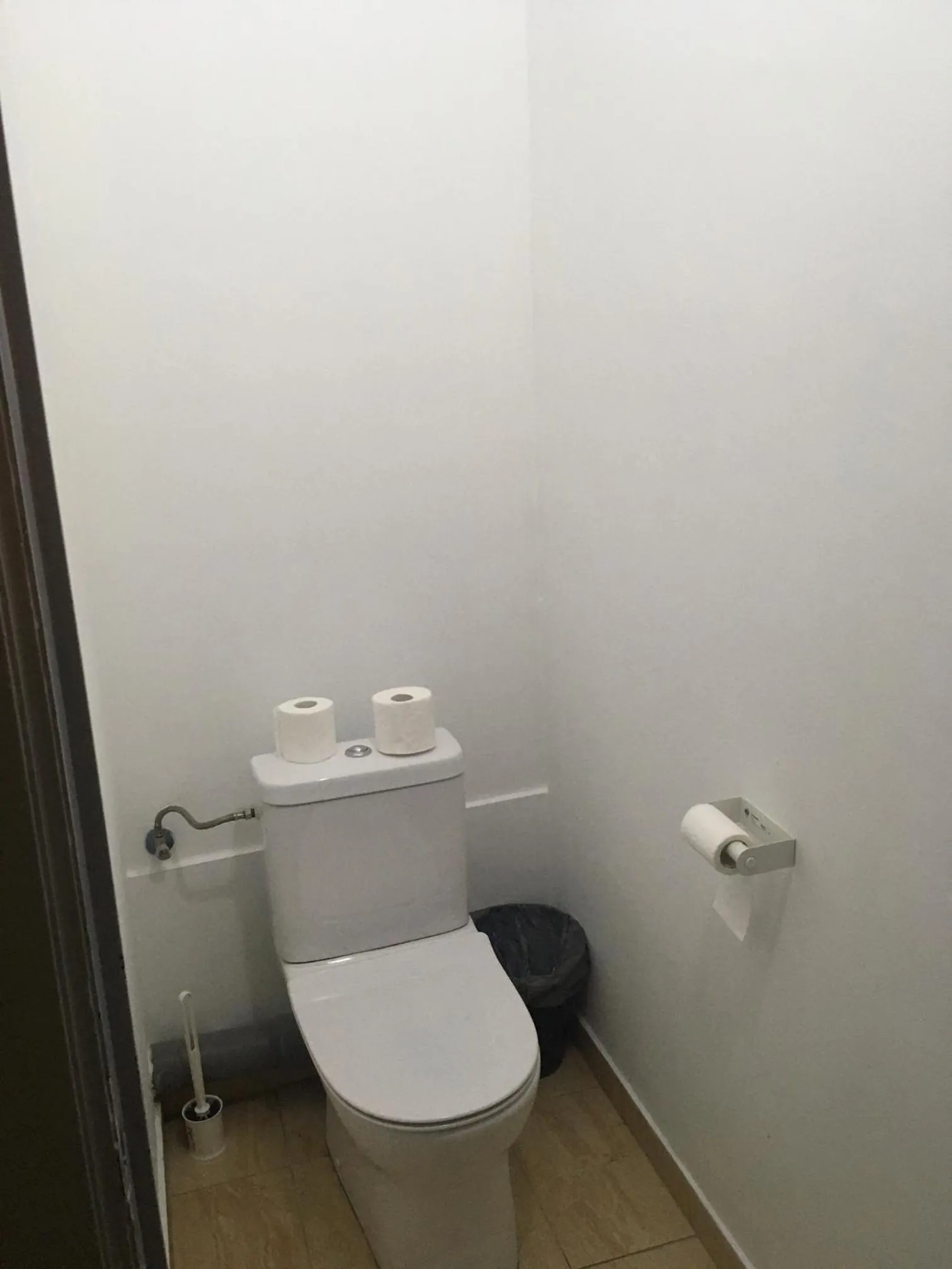 Toilet, Bathroom in Albert Hotel