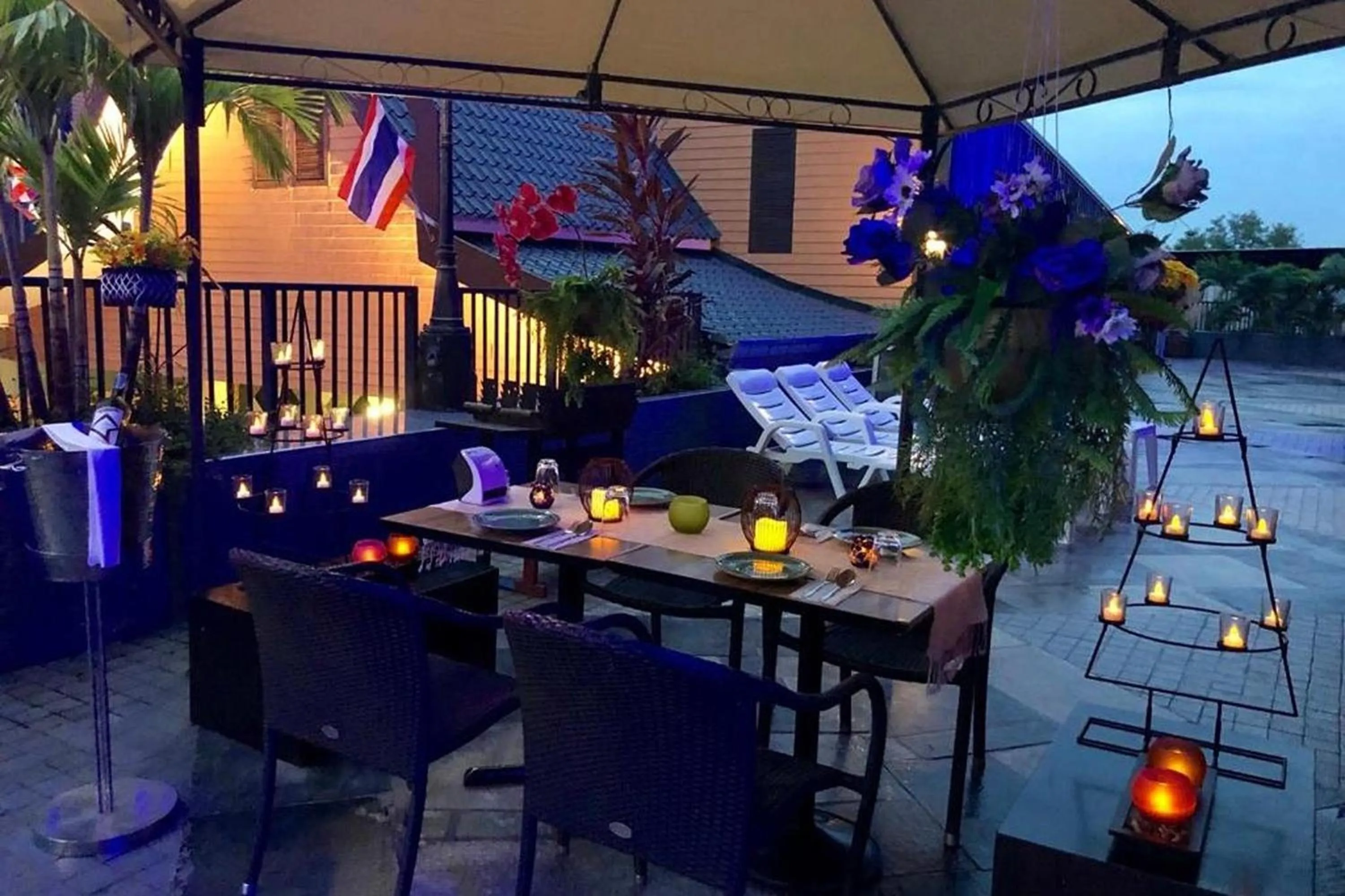 Restaurant/places to eat in A2Sea Hotel