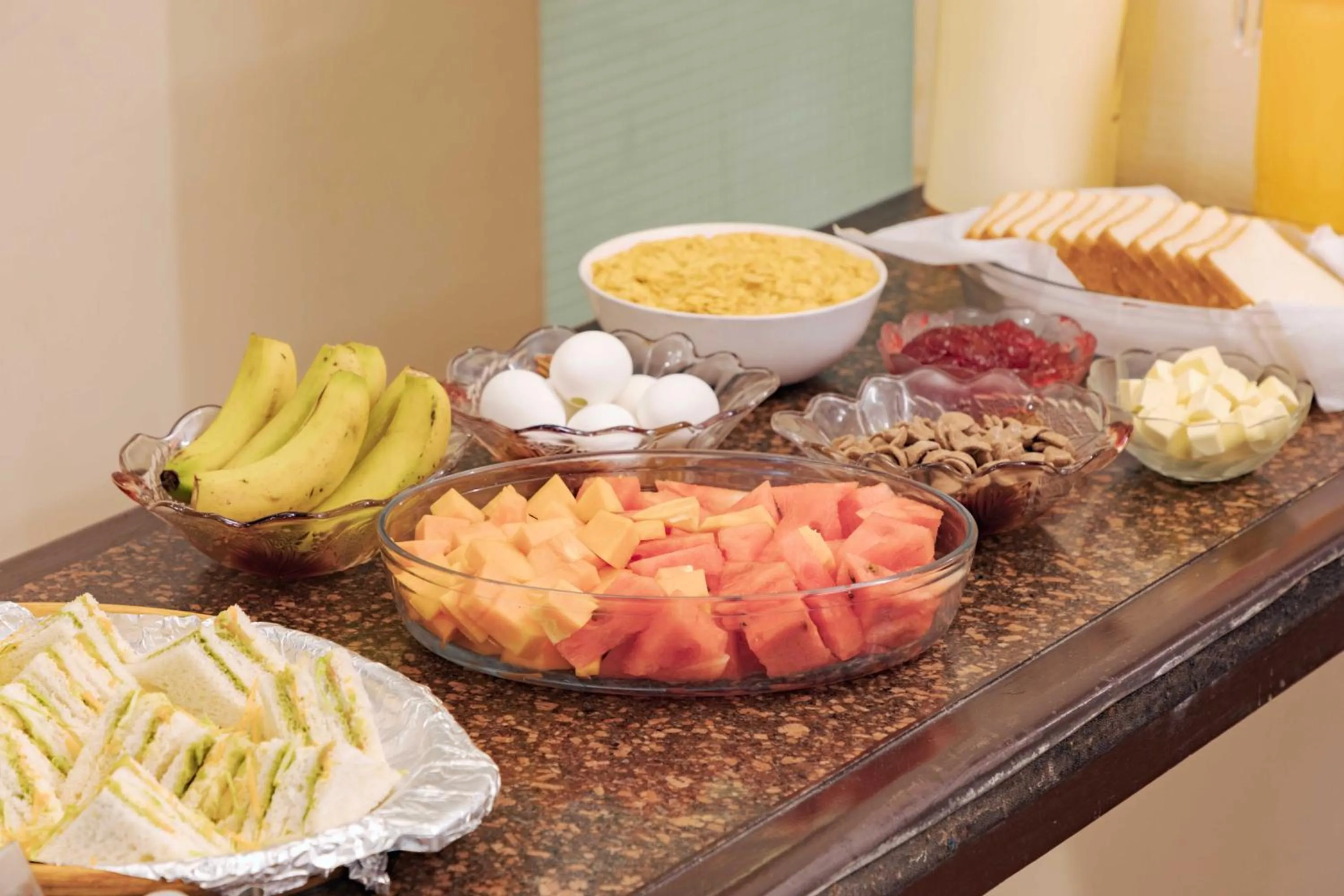 Restaurant/places to eat in Treebo White Castle, Gurgaon