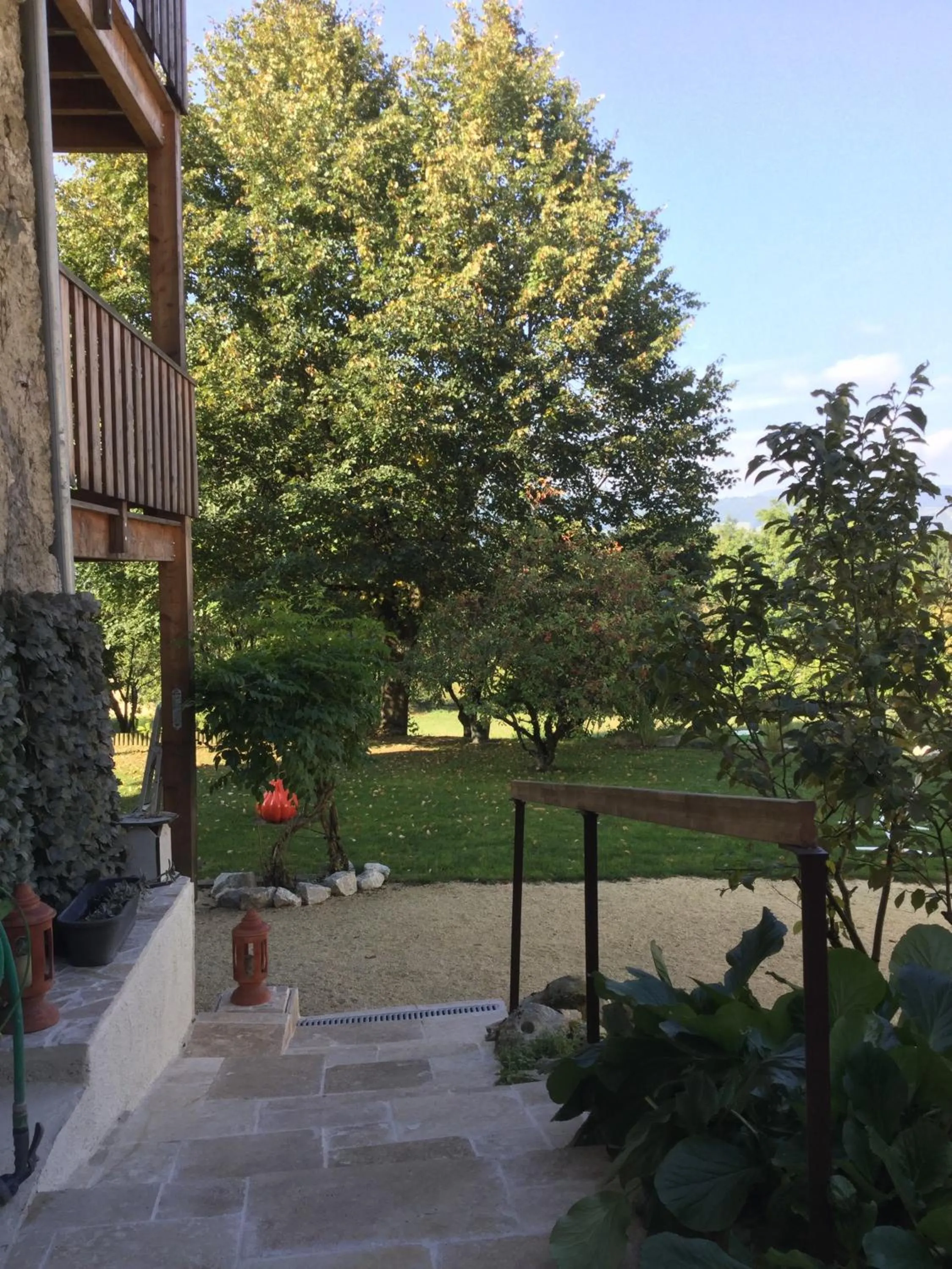 Garden in Antre Lacs