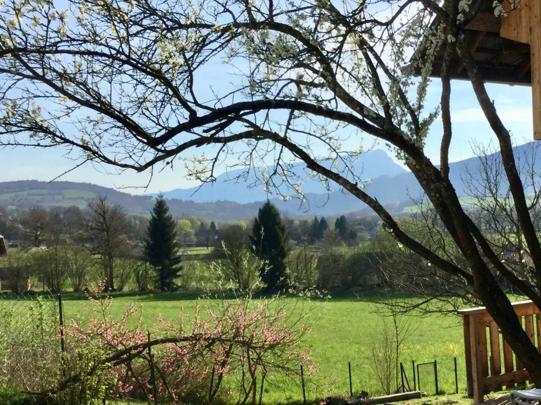 Nearby landmark in Antre Lacs