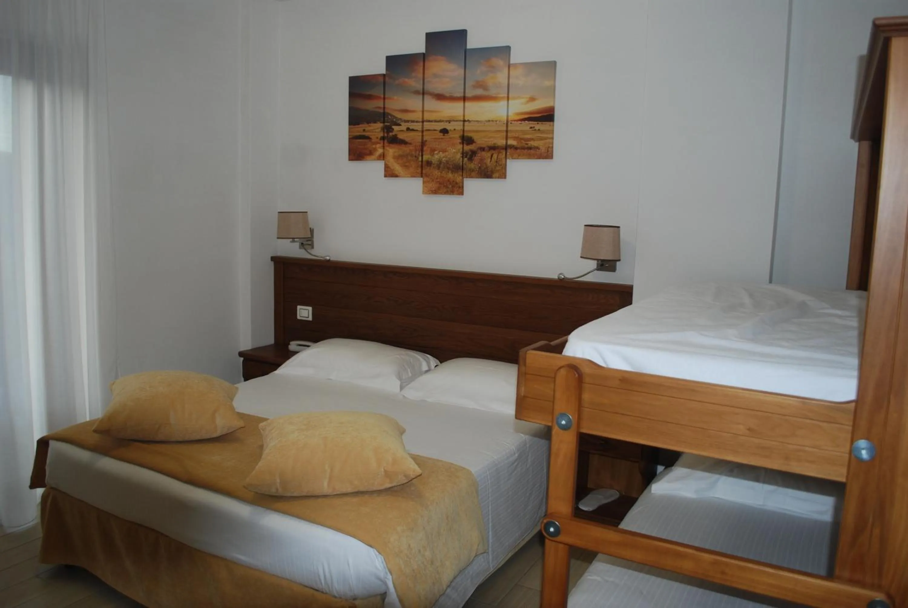 Photo of the whole room, Bed in Hotel Il Bucaneve