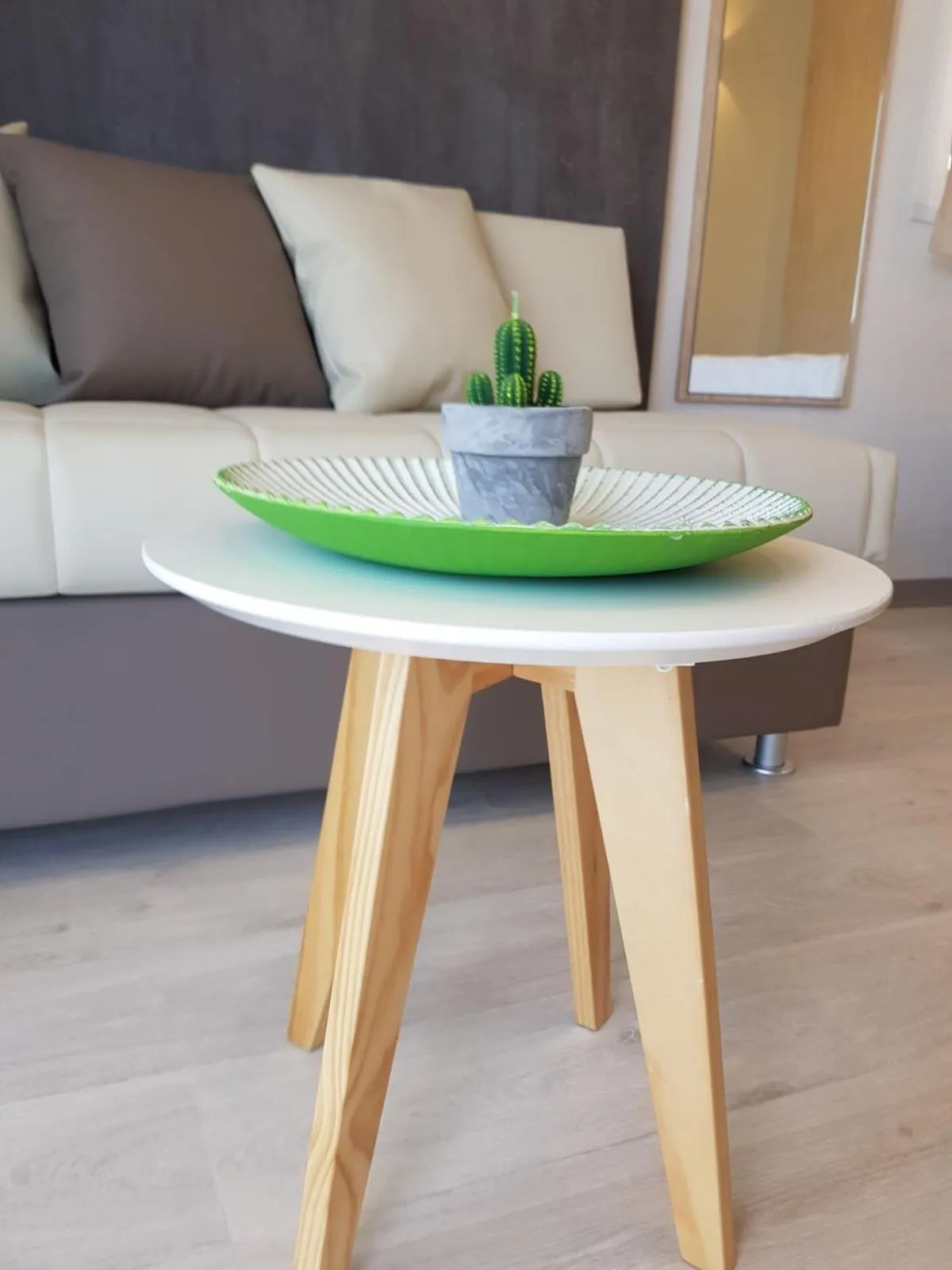 Decorative detail in Camp Rehut