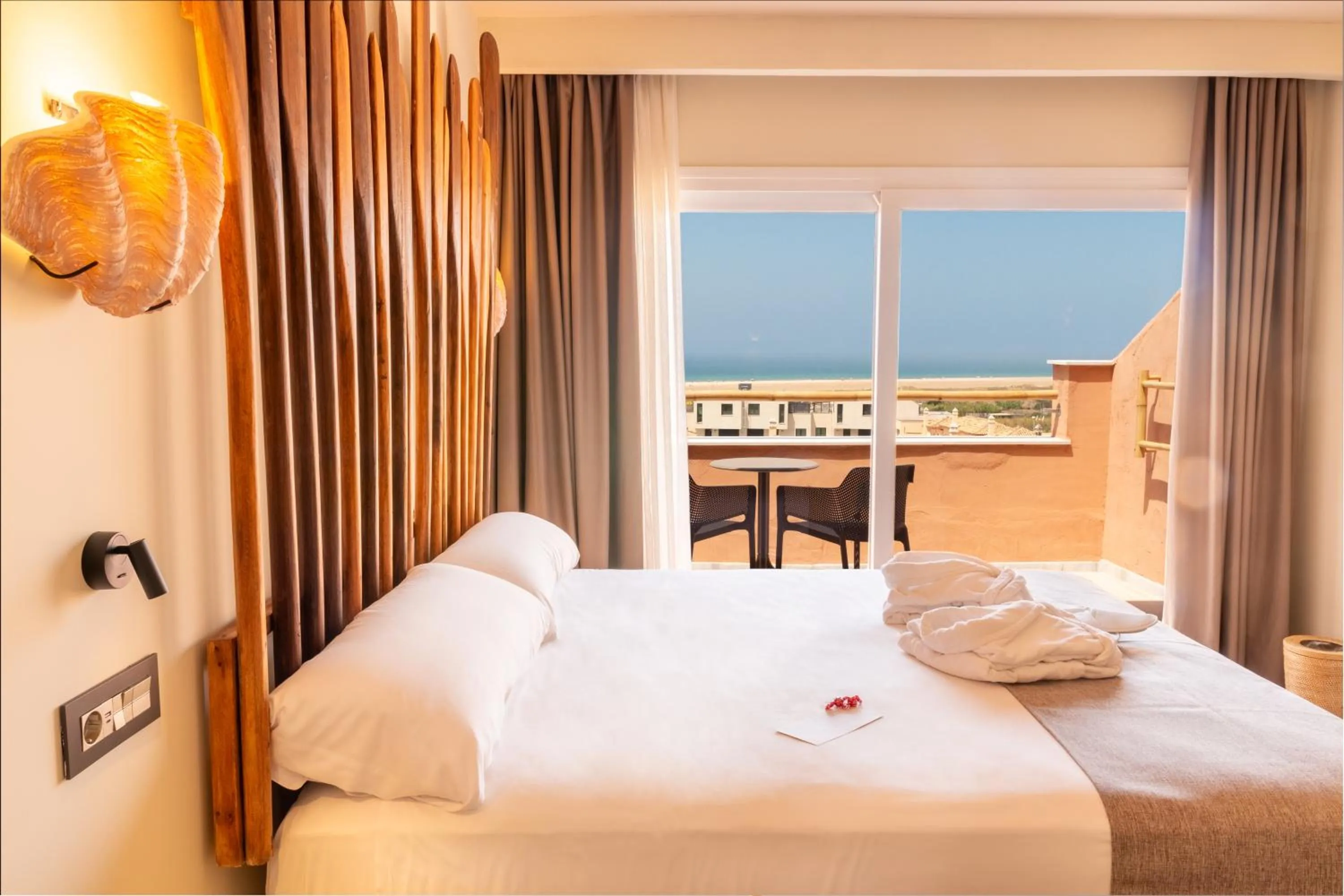 Photo of the whole room, Bed in Tarifa Lances by QHotels