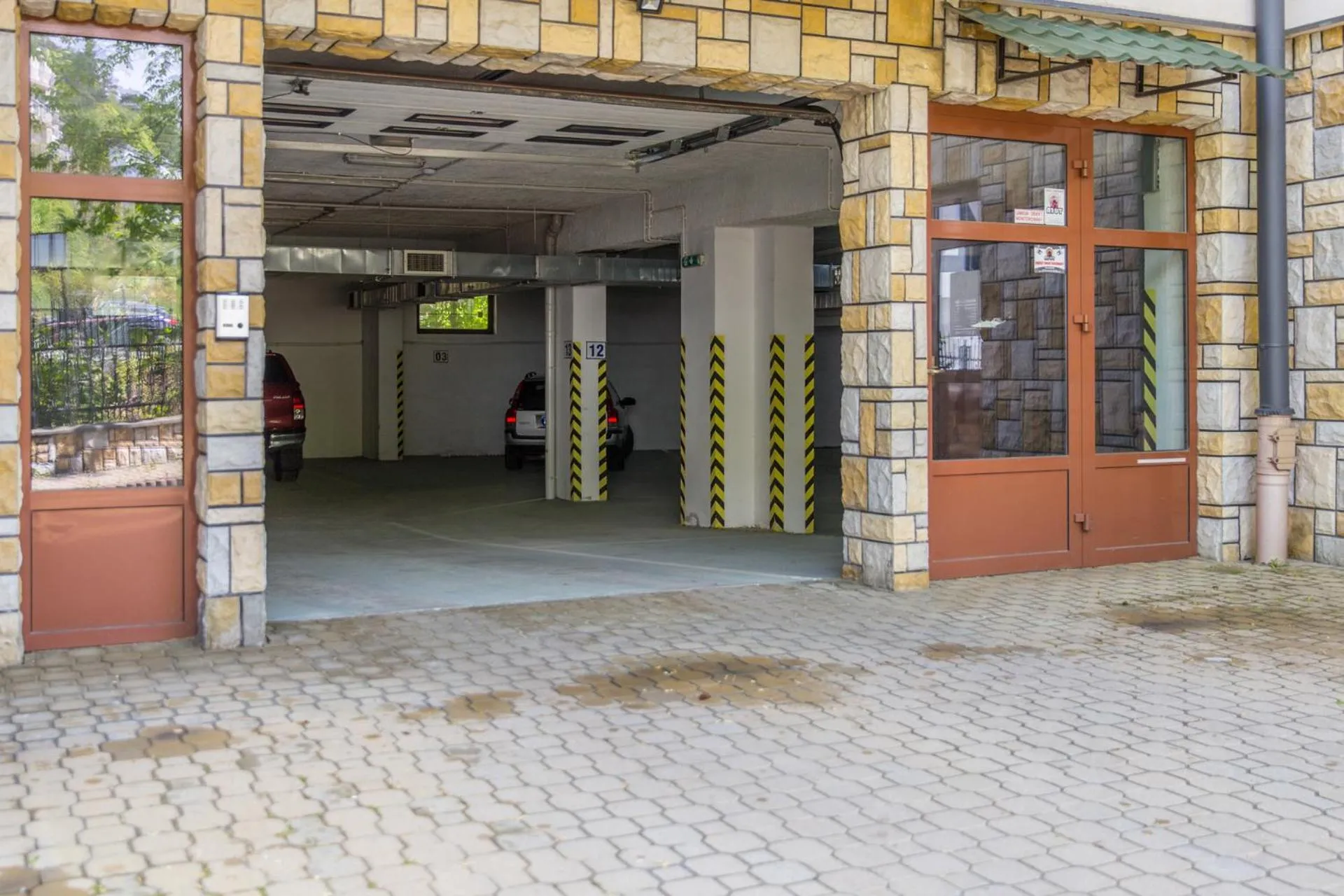 Parking in Apartamenty Renesans