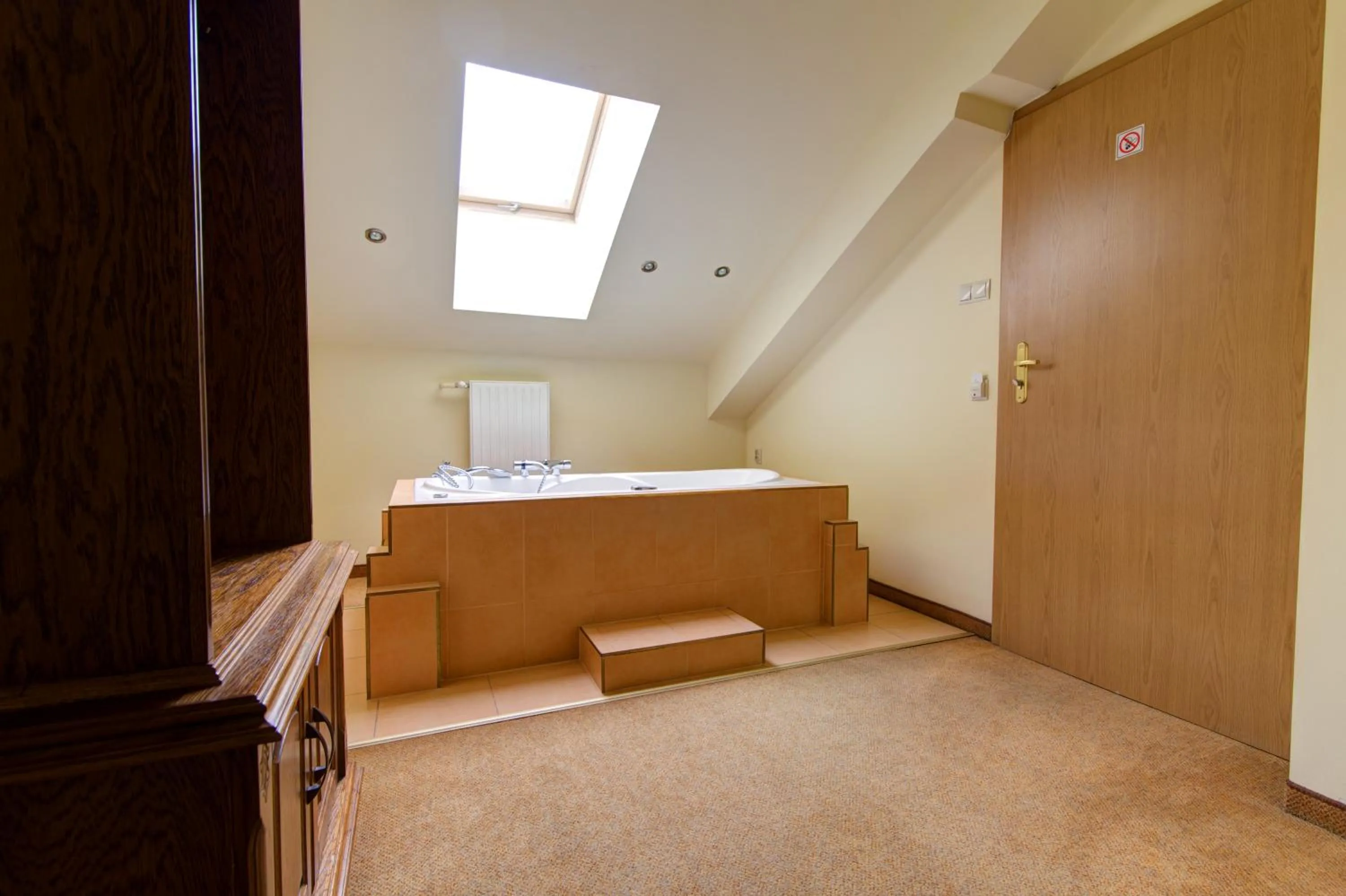 Hot Tub in Apartamenty Renesans