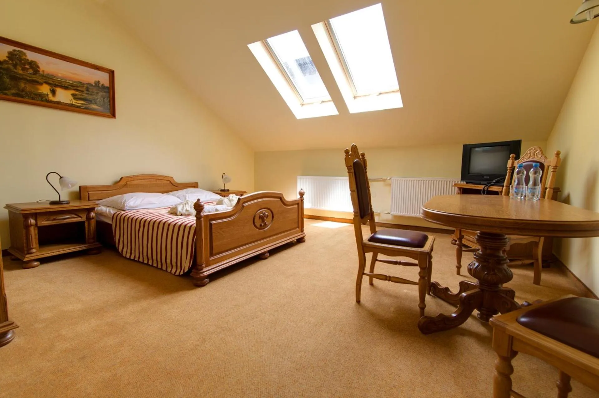 Photo of the whole room, Bed in Apartamenty Renesans
