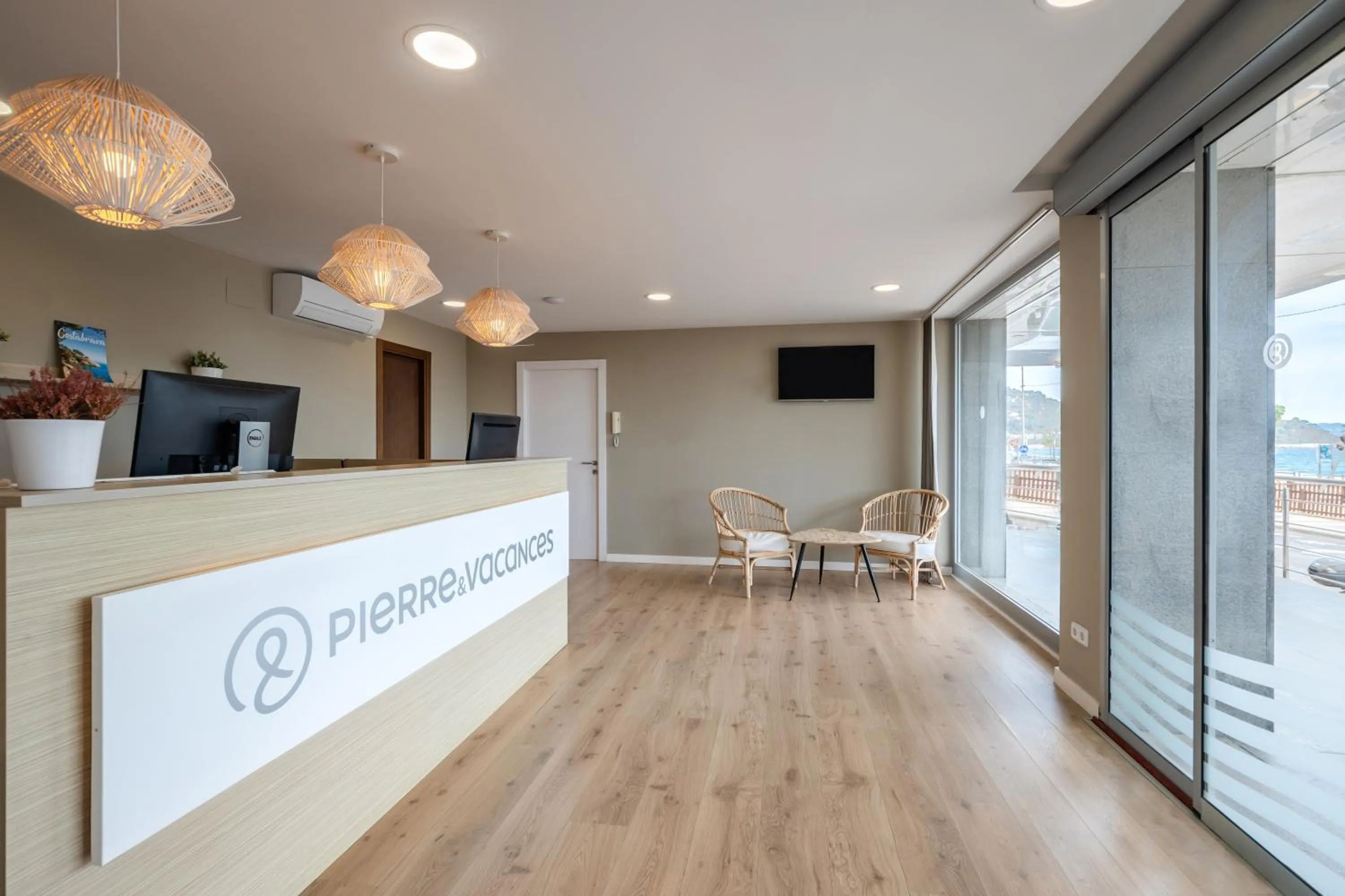 Lobby or reception in Pierre & Vacances Blanes Playa