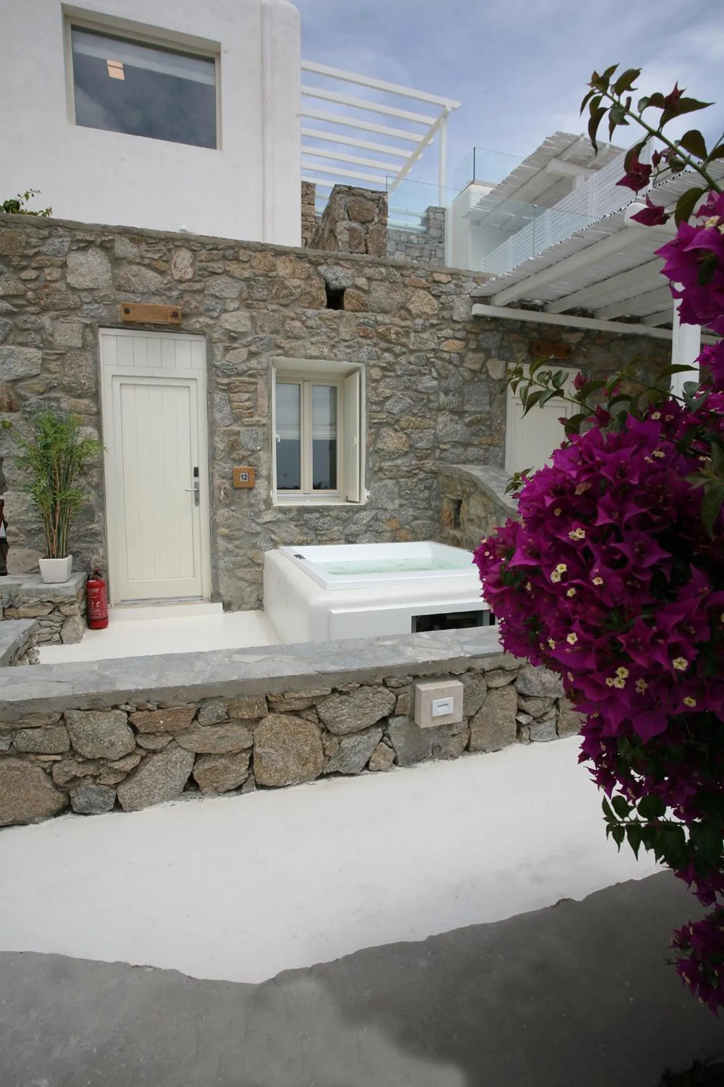 Property building in Atlantis Beach Residence